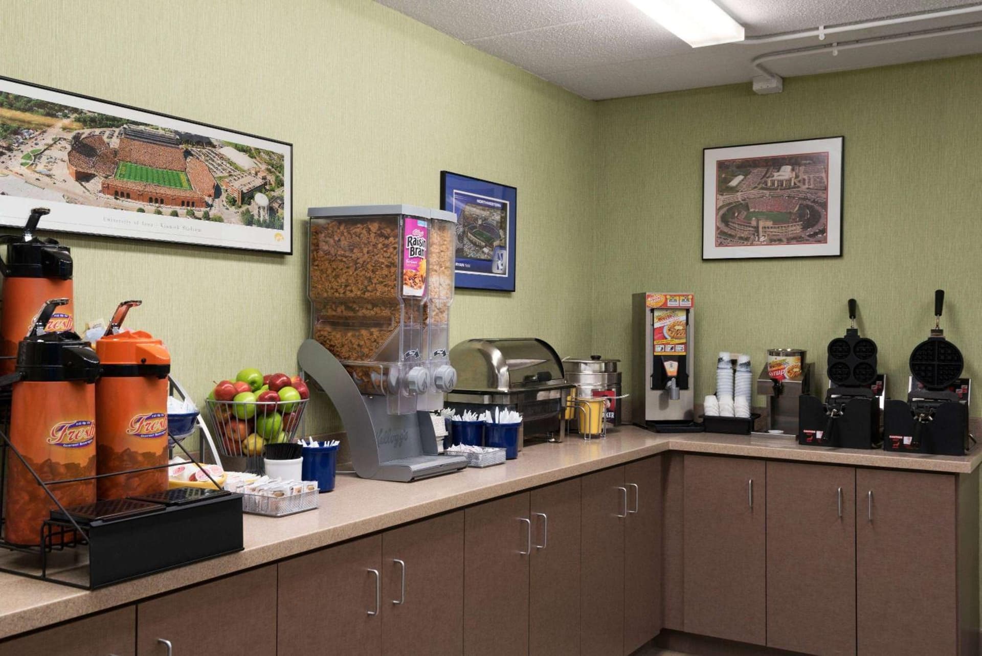 Days Hotel by Wyndham University Ave SE gallery photo in Minneapolis, MN — image 16