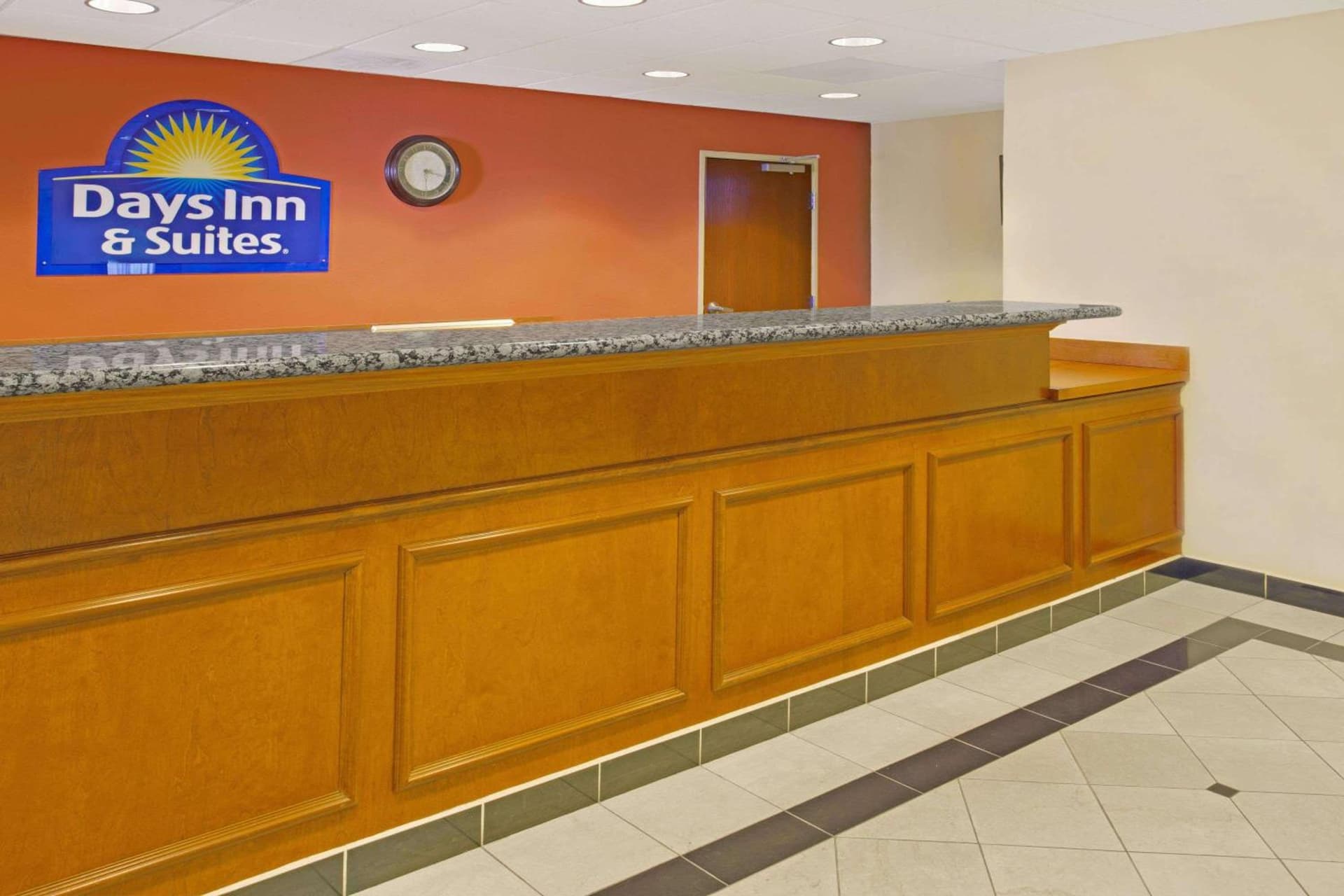 Days Inn & Suites by Wyndham Laurel Near Fort Meade property views in Laurel, MD — gallery photo 3