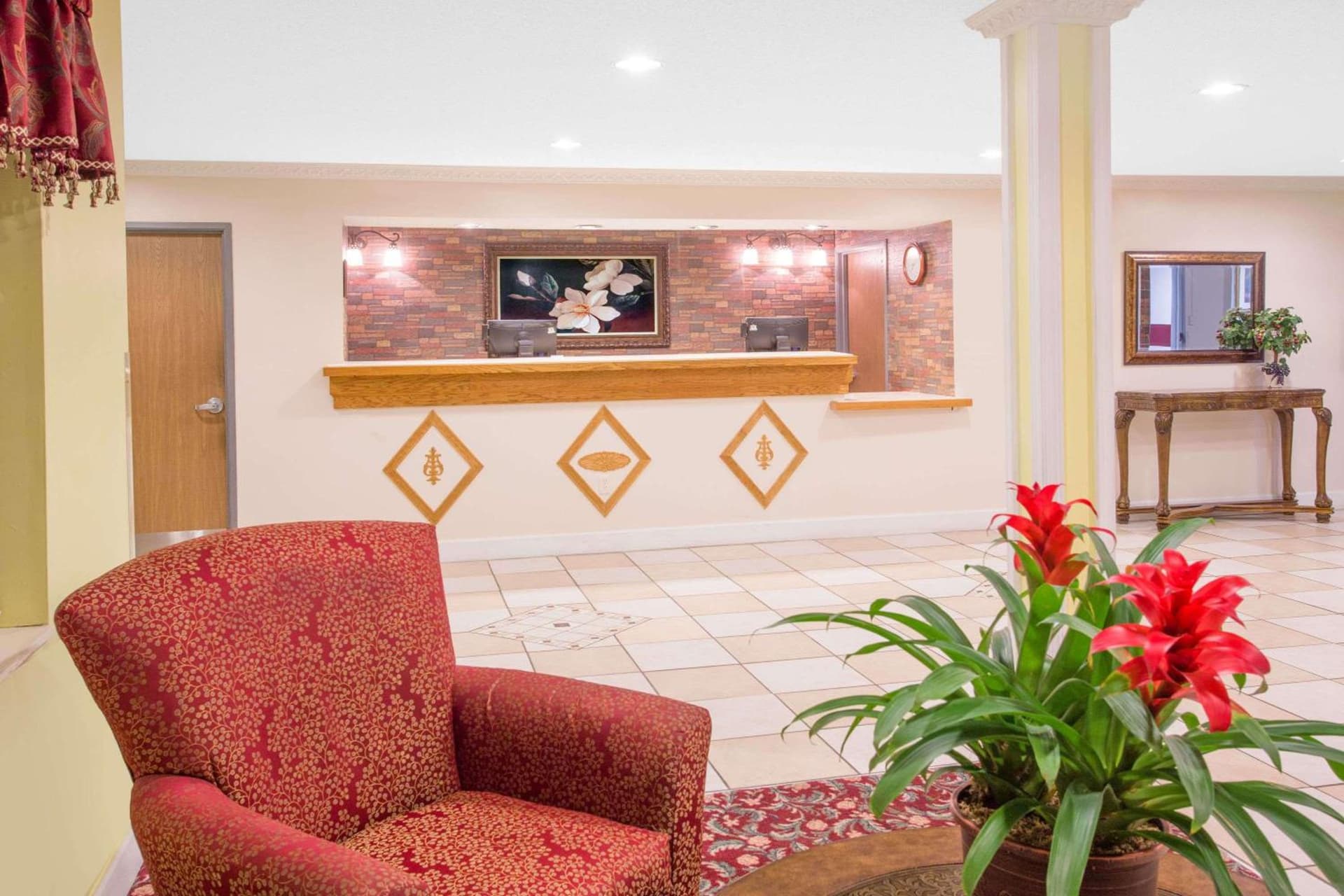 Days Inn by Wyndham Lake Village interior in Lake Village, AR — gallery photo 2