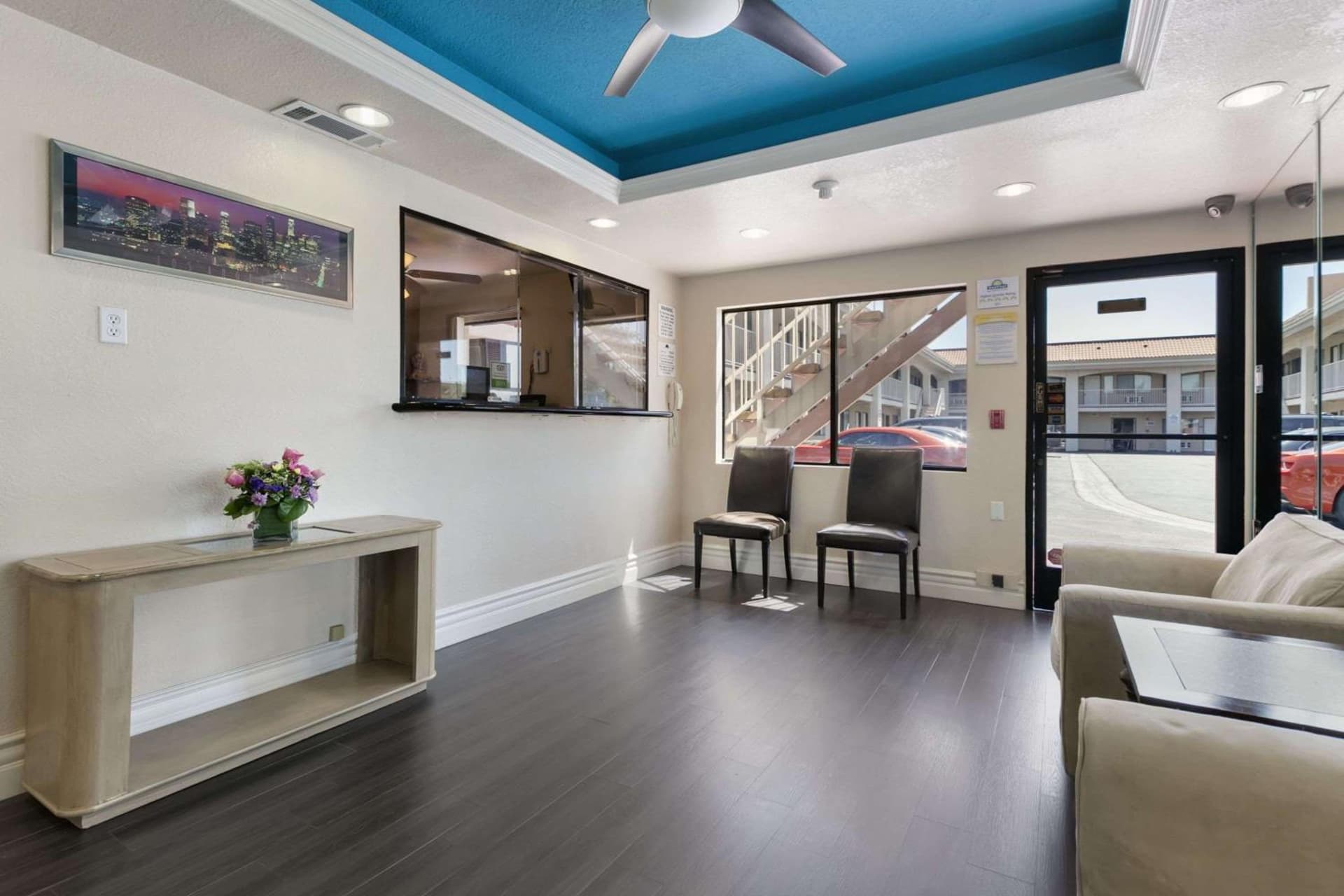 Days Inn by Wyndham Downey property views in Downey, CA — gallery photo 3