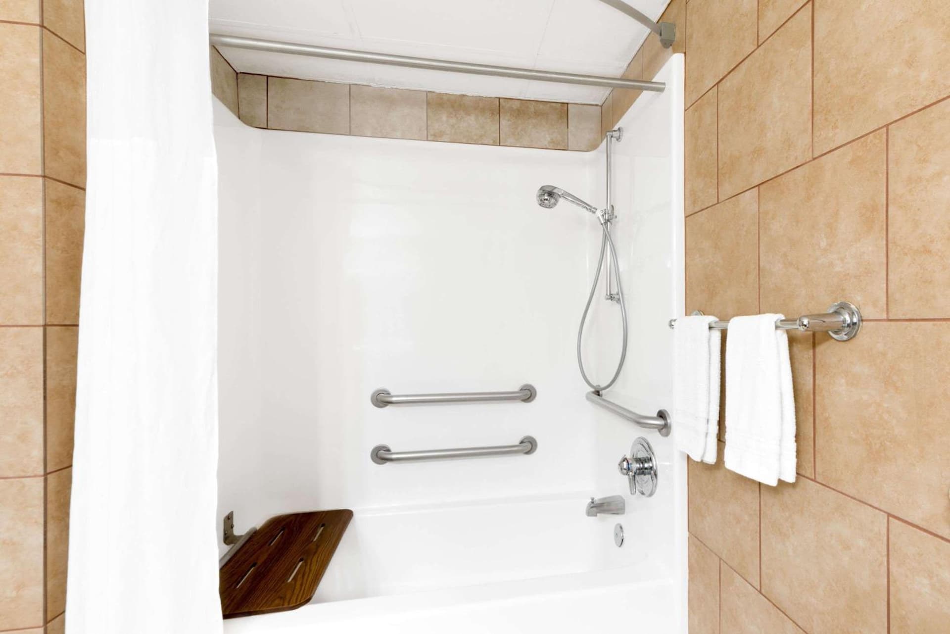 Days Inn by Wyndham Ames interior in Ames, IA — gallery photo 2