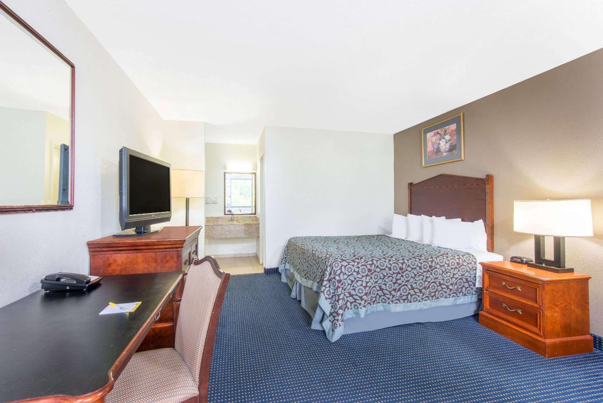 Days Inn by Wyndham Arlington Pentagon gallery photo in Arlington, VA — image 23