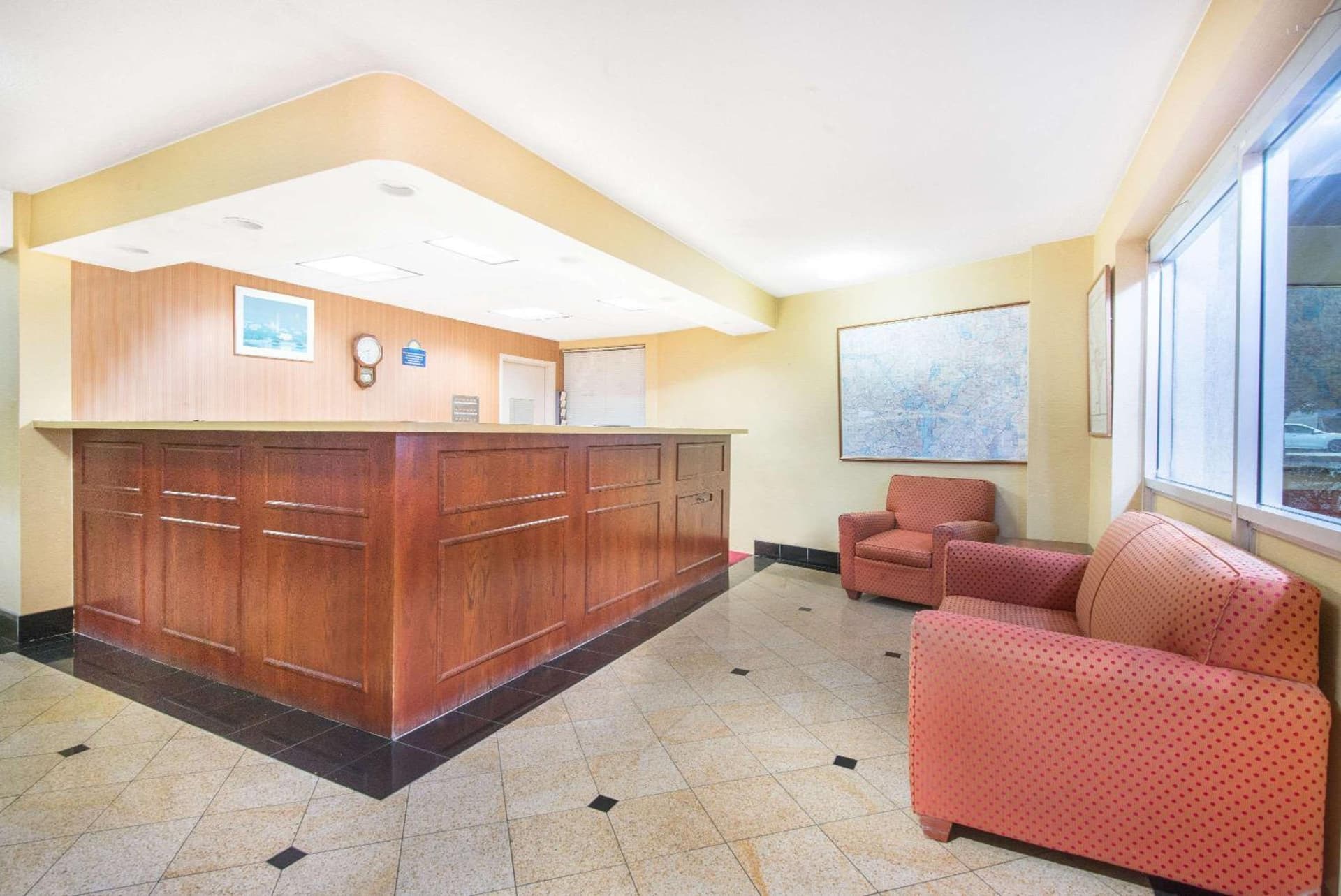 Days Inn by Wyndham Arlington Pentagon gallery photo in Arlington, VA — image 9