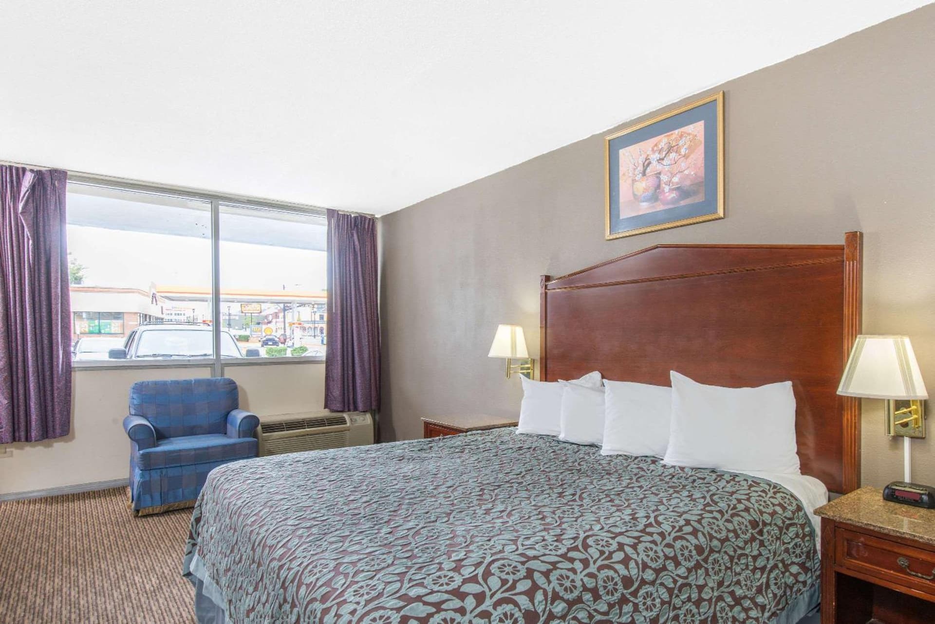Days Inn by Wyndham Arlington Pentagon gallery photo in Arlington, VA — image 7