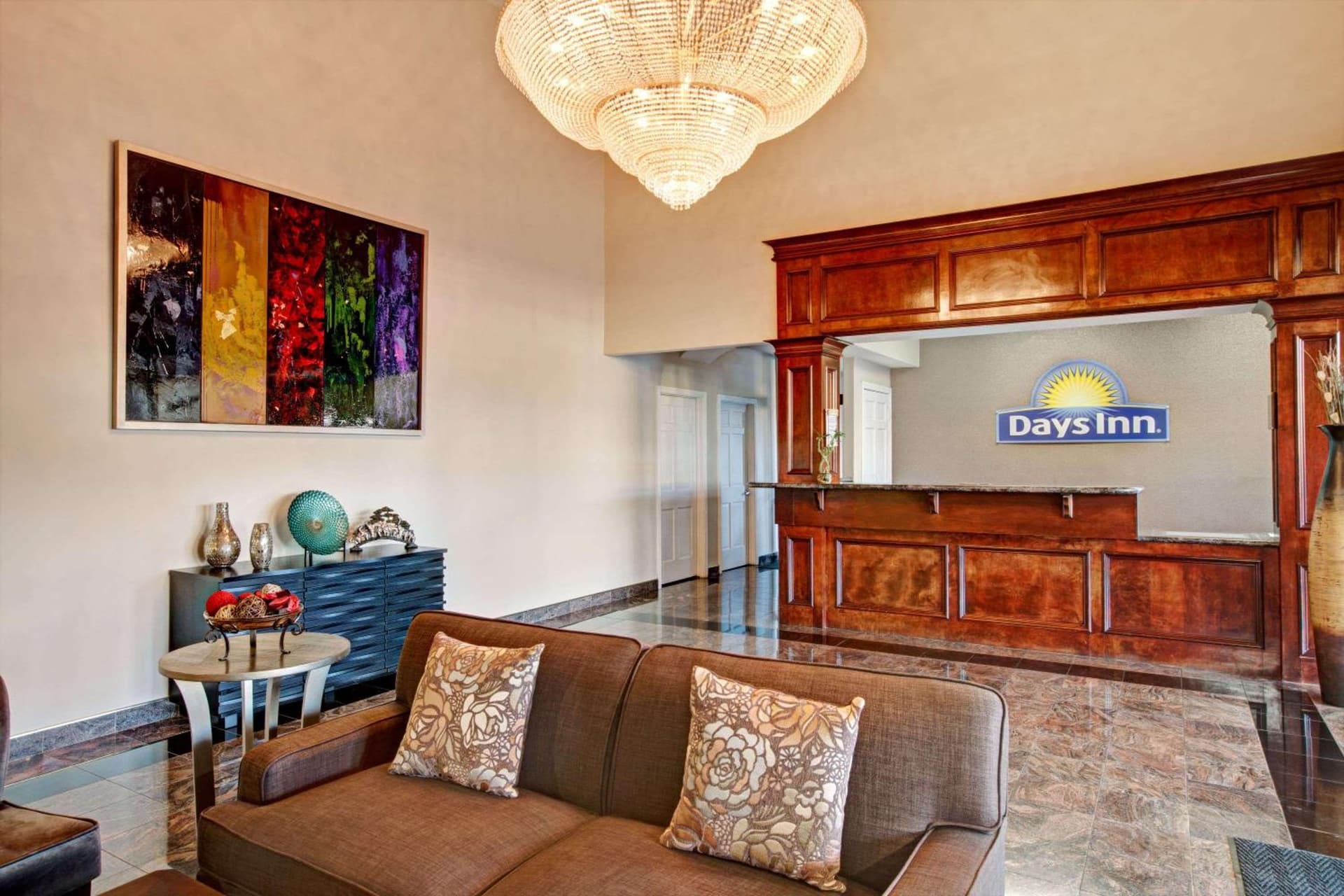 Days Inn & Suites by Wyndham Houston North - Spring interior in Westfield, TX — gallery photo 2