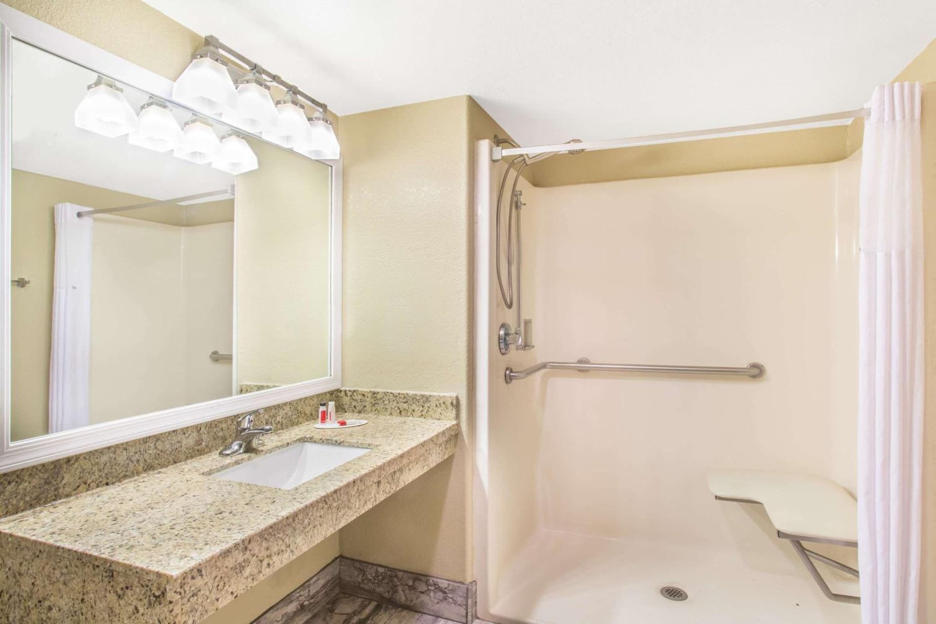 Days Inn by Wyndham Buckeye gallery photo in Buckeye, AZ — image 12