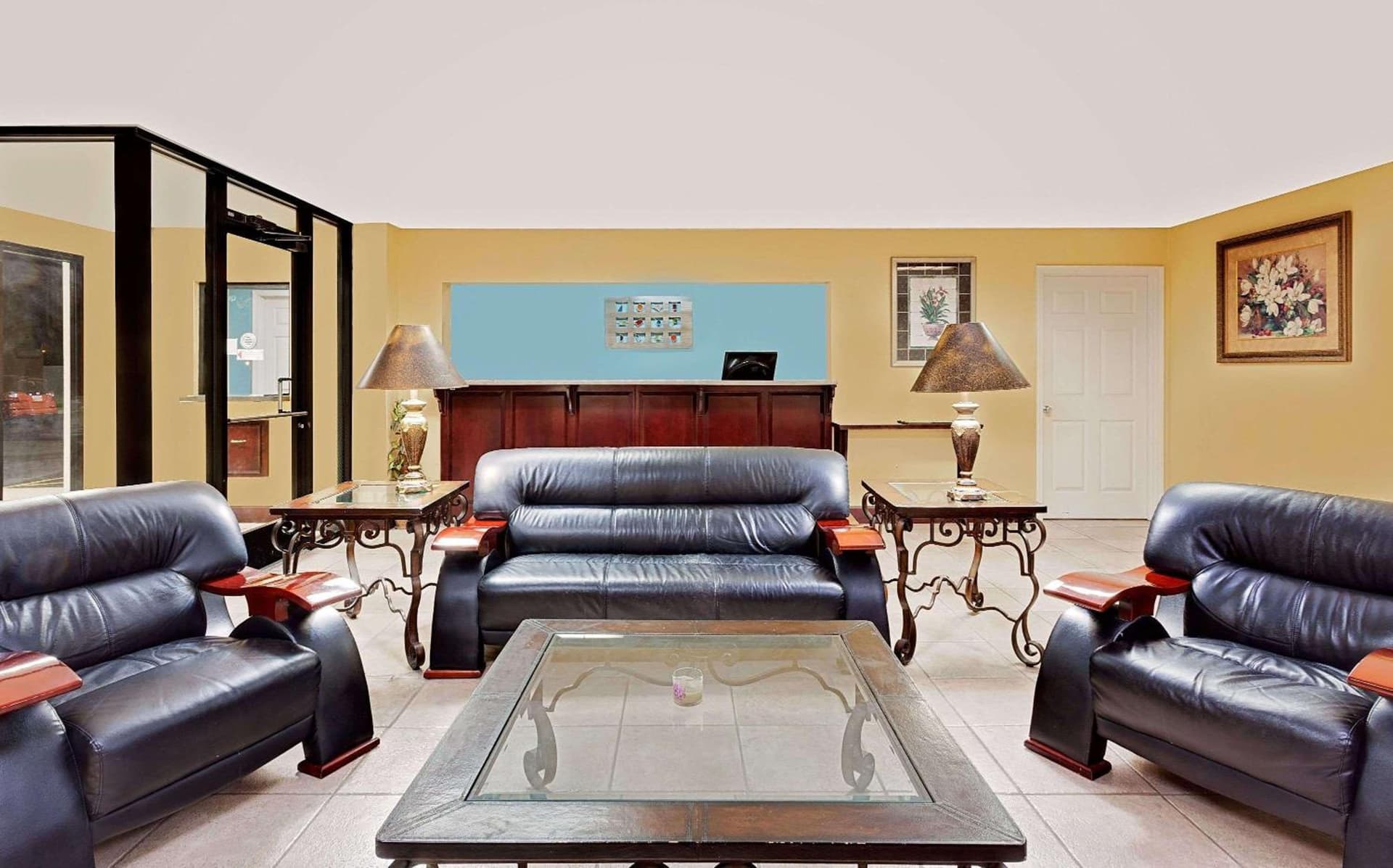 Your Place Inn interior in Millington, TN — gallery photo 2