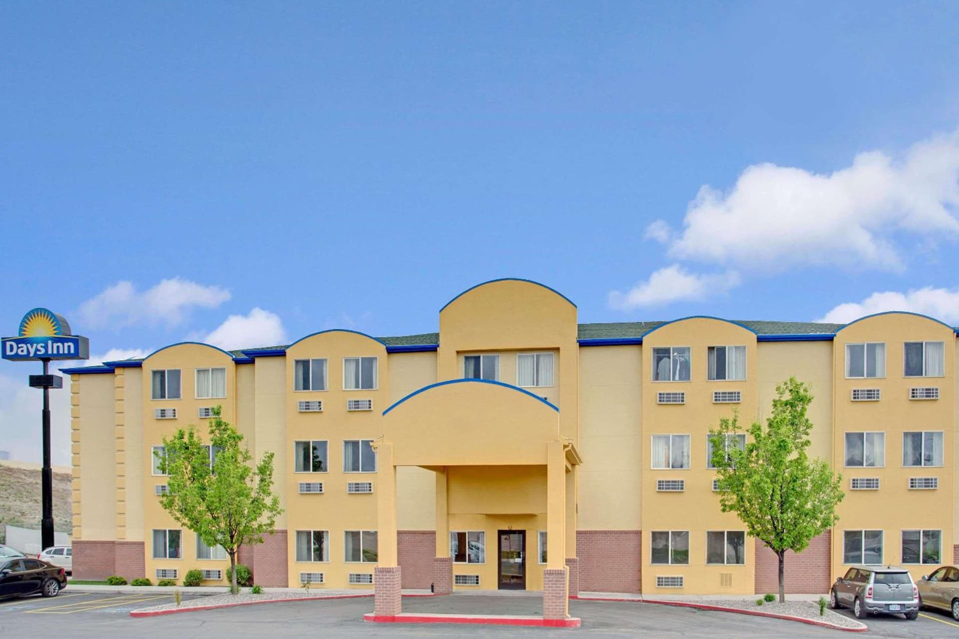 Days Inn by Wyndham Lehi interior in Lehi, UT — gallery photo 2