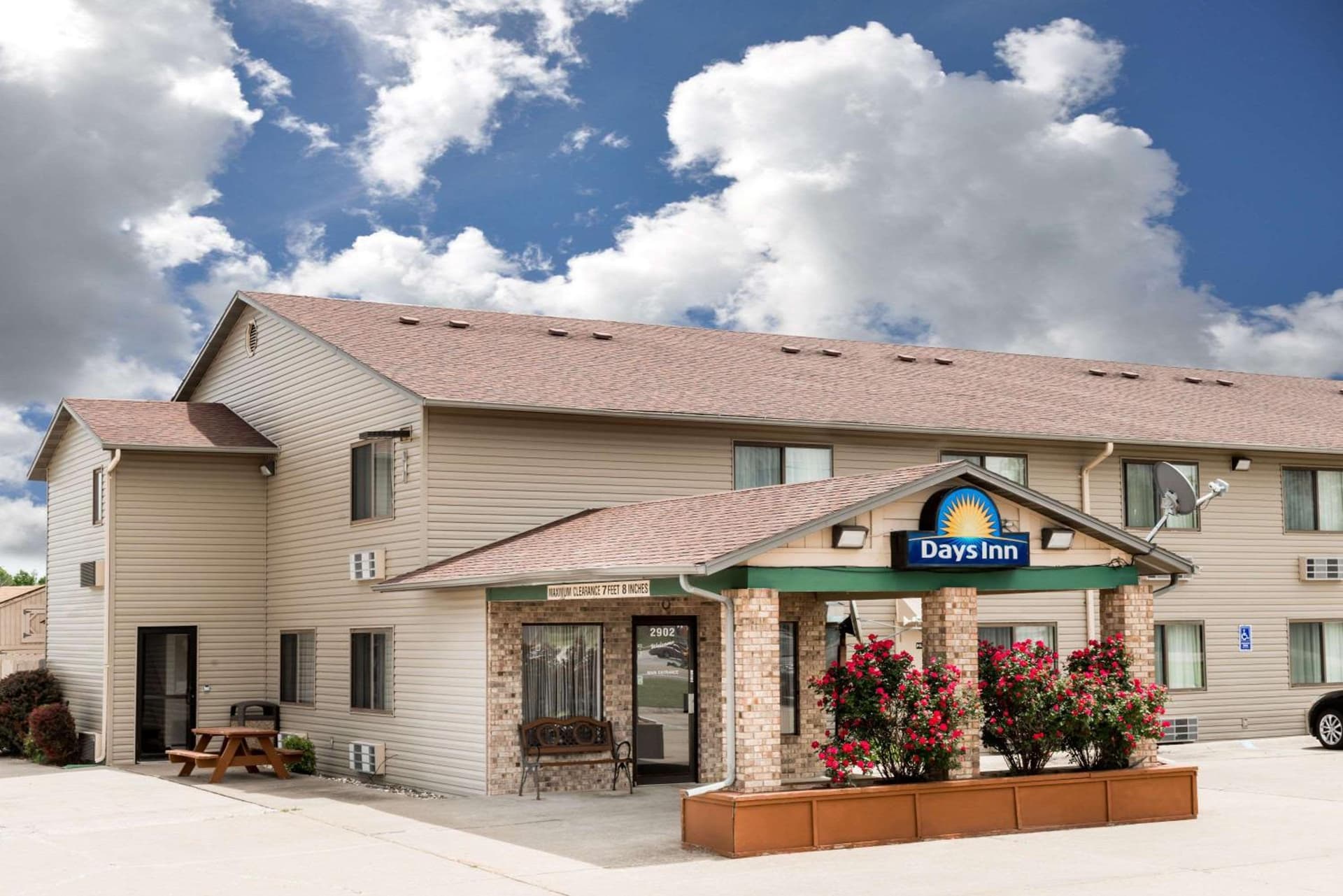 Days Inn by Wyndham Mexico featured exterior or lobby in Mexico, MO — similar hotel