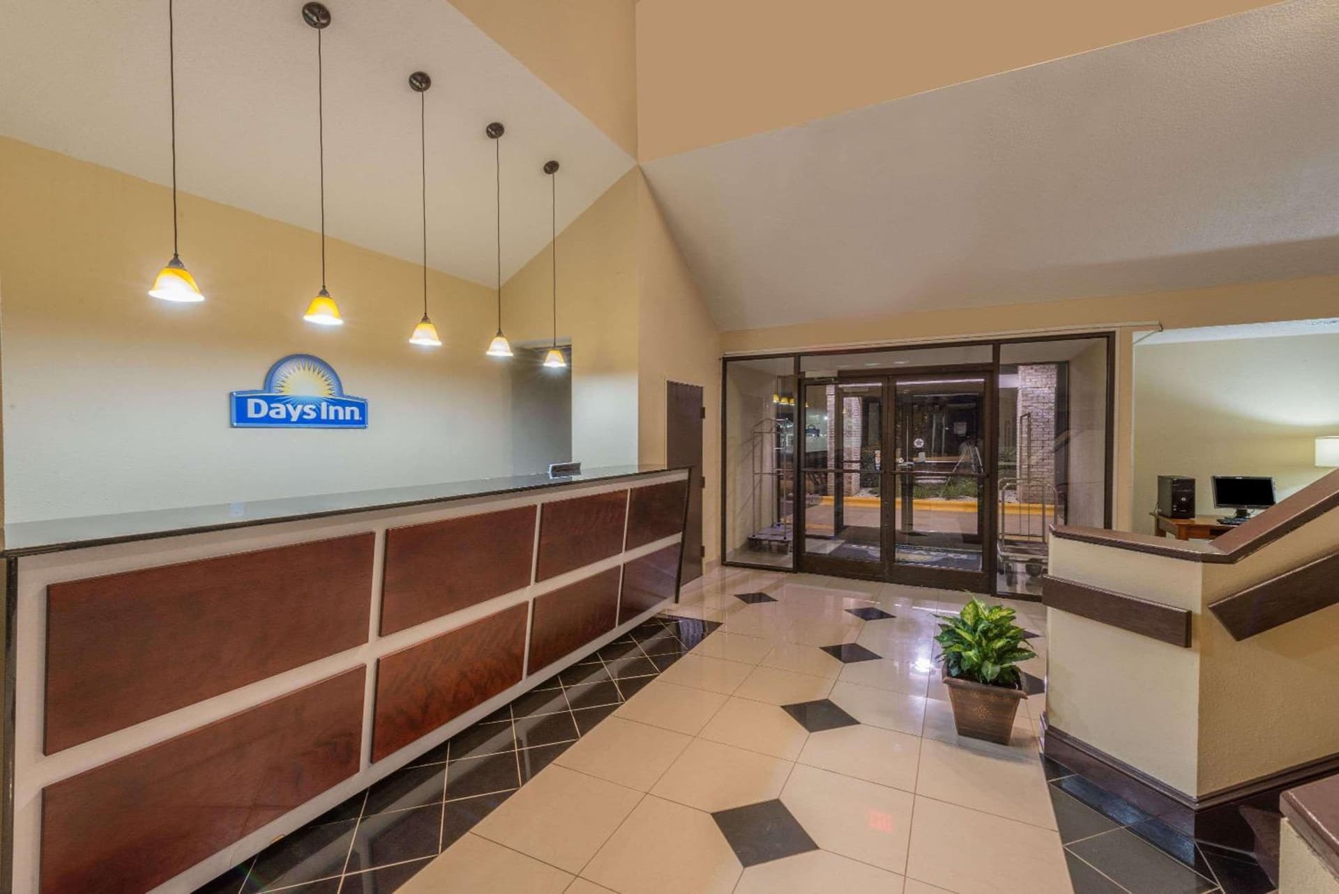 Days Inn by Wyndham Yadkinville interior in Yadkinville, NC — gallery photo 2