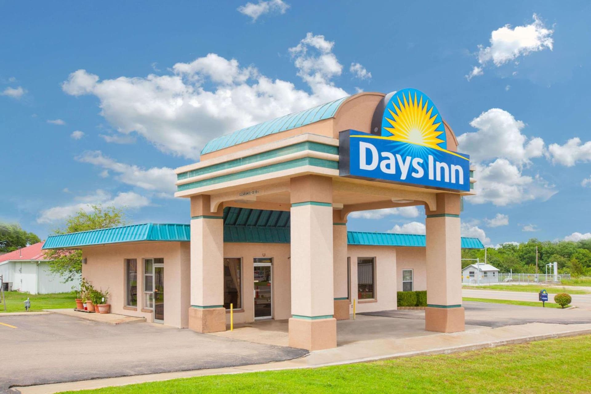 Days Inn by Wyndham Okemah featured exterior or lobby in Okemah, OK — similar hotel
