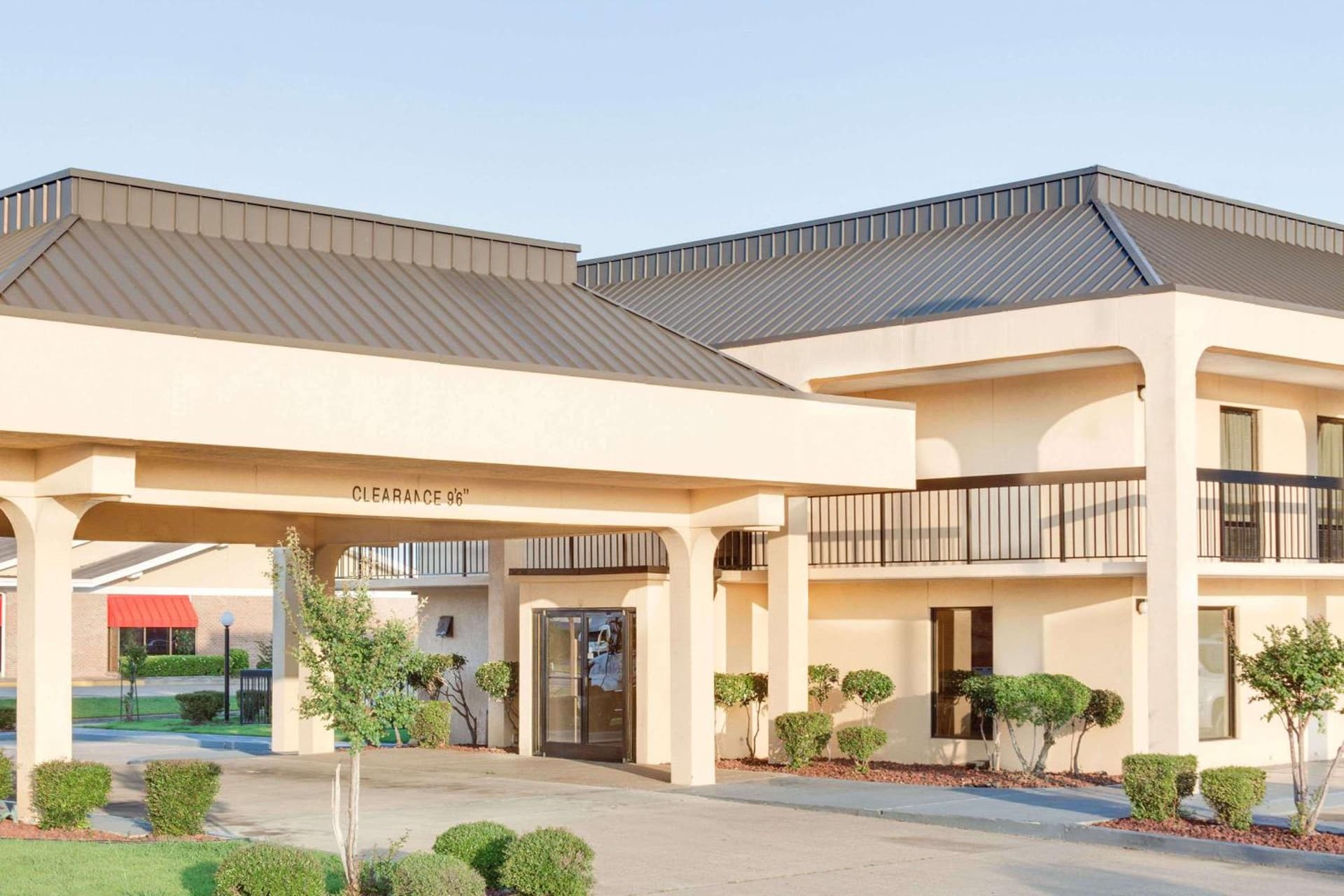 Days Inn by Wyndham Greenville MS property views in Greenville, MS — gallery photo 3