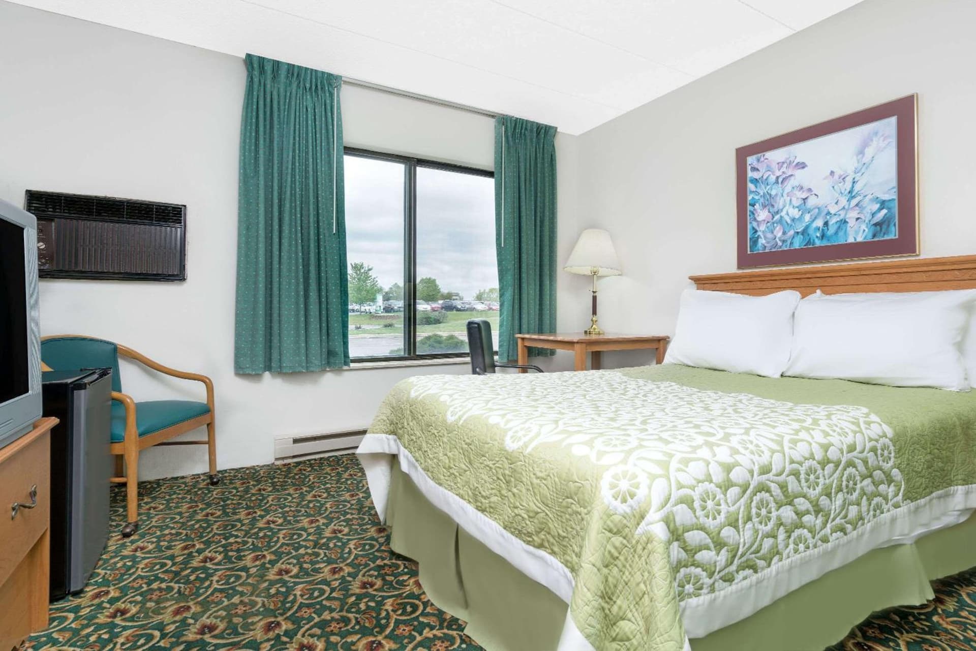 Days Inn by Wyndham St Cloud gallery photo in Saint Cloud, MN — image 13