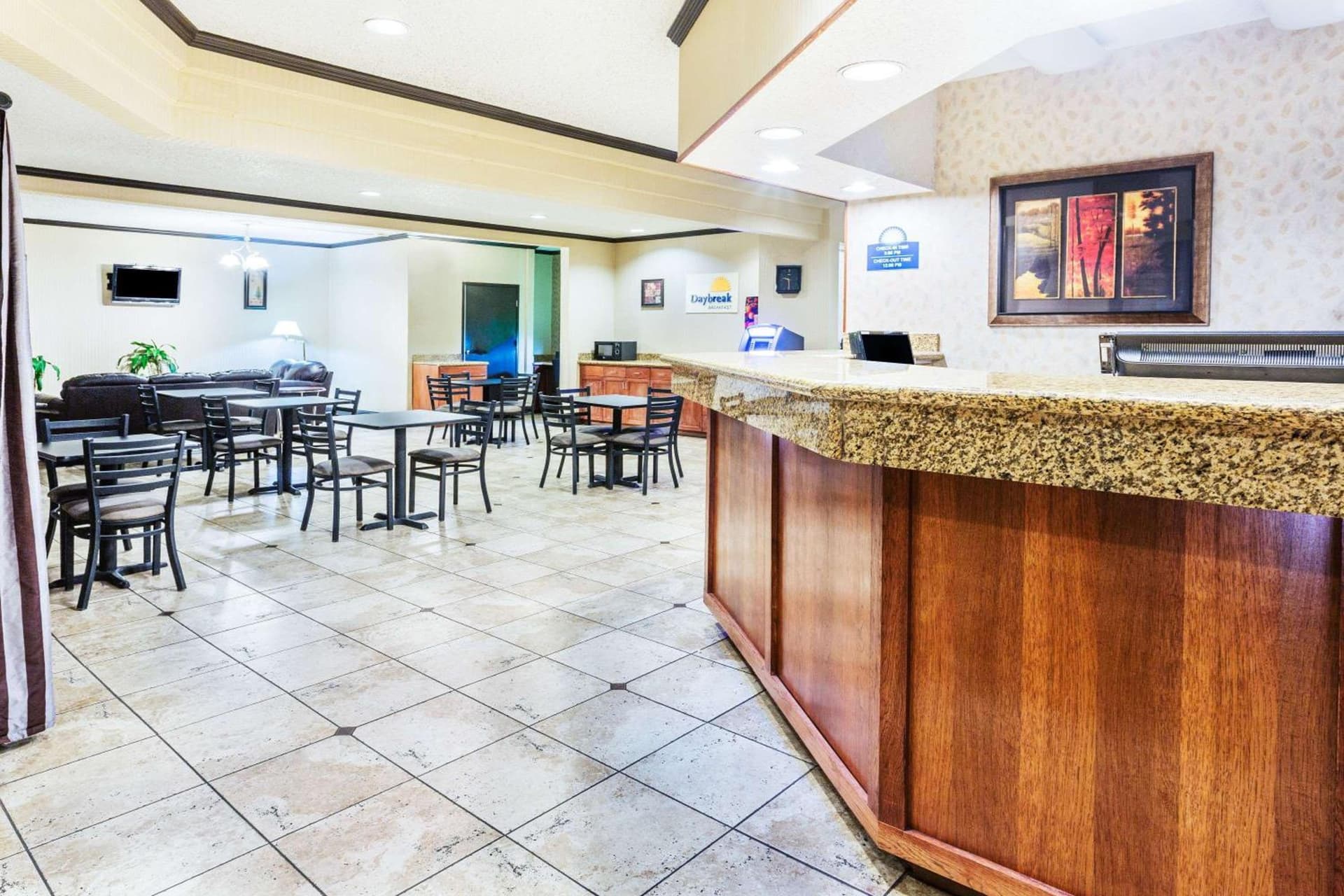 Days Inn & Suites by Wyndham Vancouver gallery photo in Vancouver, WA — image 21