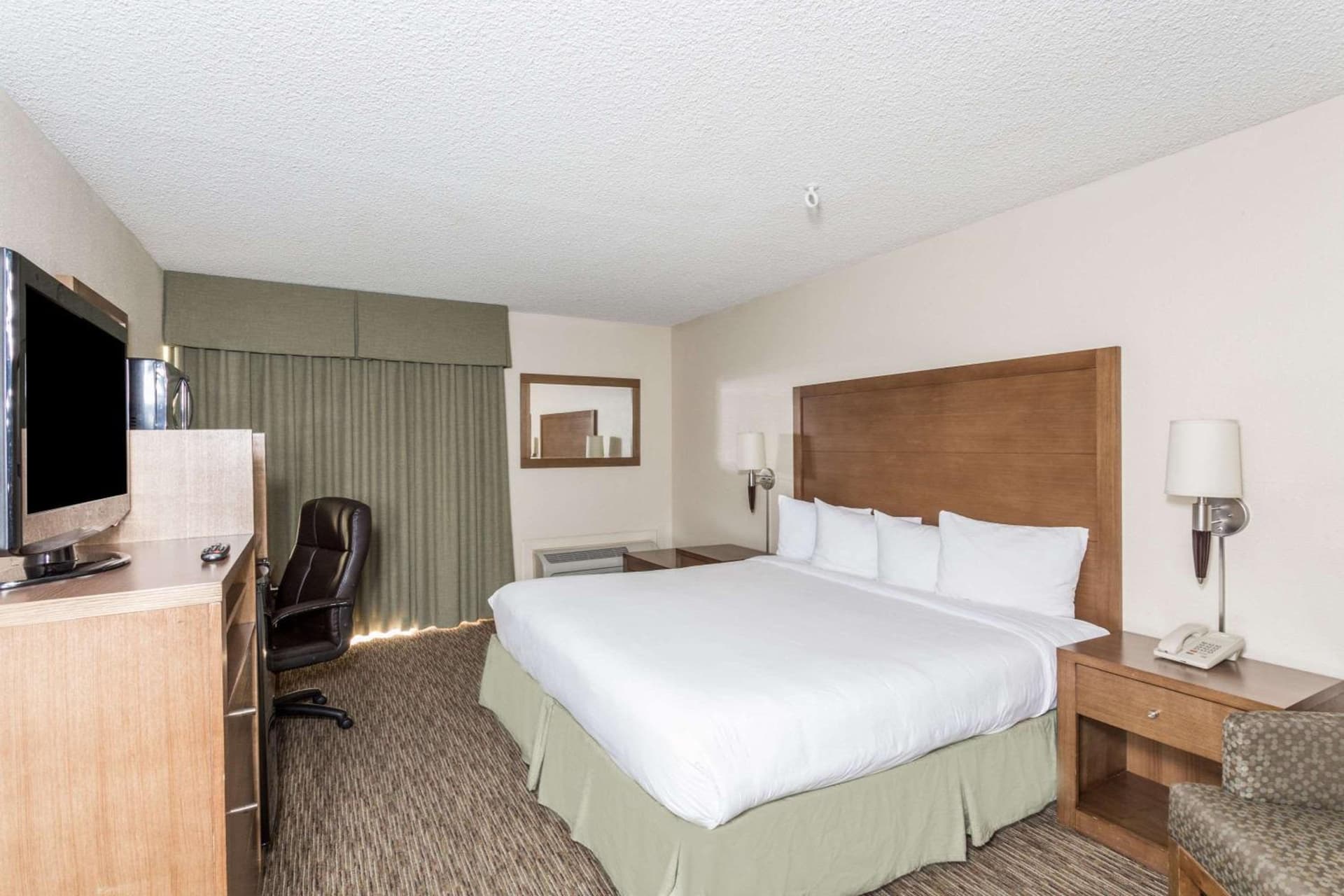The Grand Inn Peoria gallery photo in Peoria, AZ — image 12