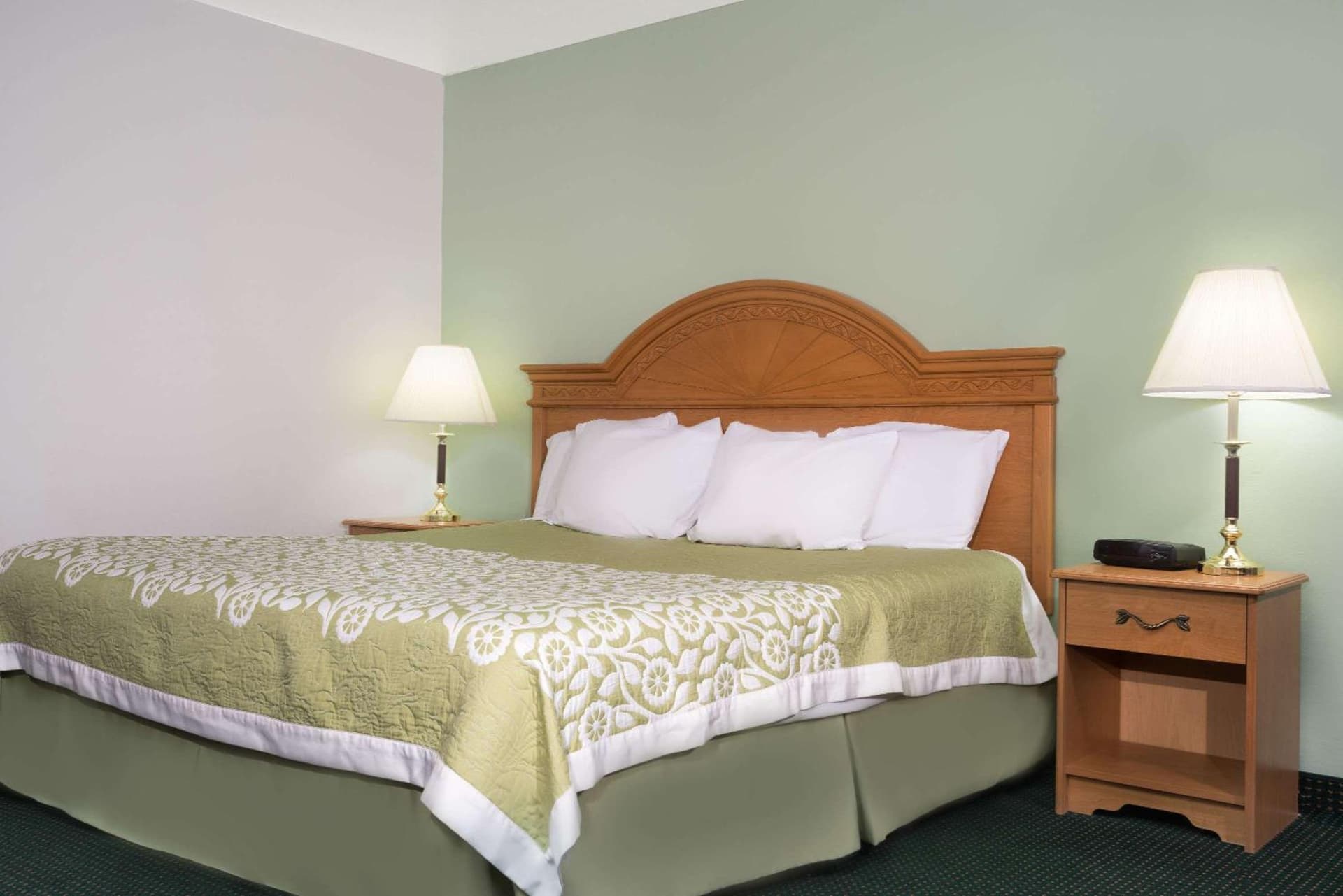 Days Inn by Wyndham St Cloud property views in Saint Cloud, MN — gallery photo 3
