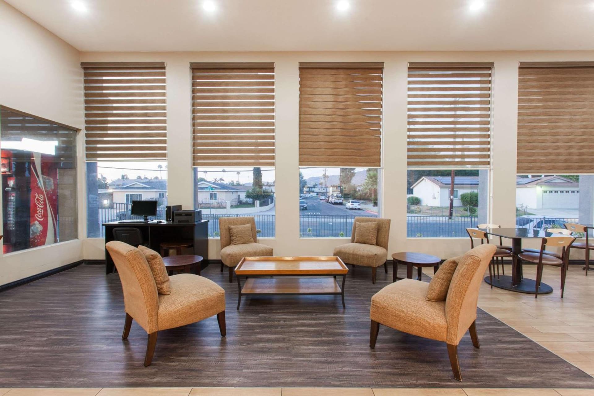 Days Inn by Wyndham San Diego-East/El Cajon property views in El Cajon, CA — gallery photo 3