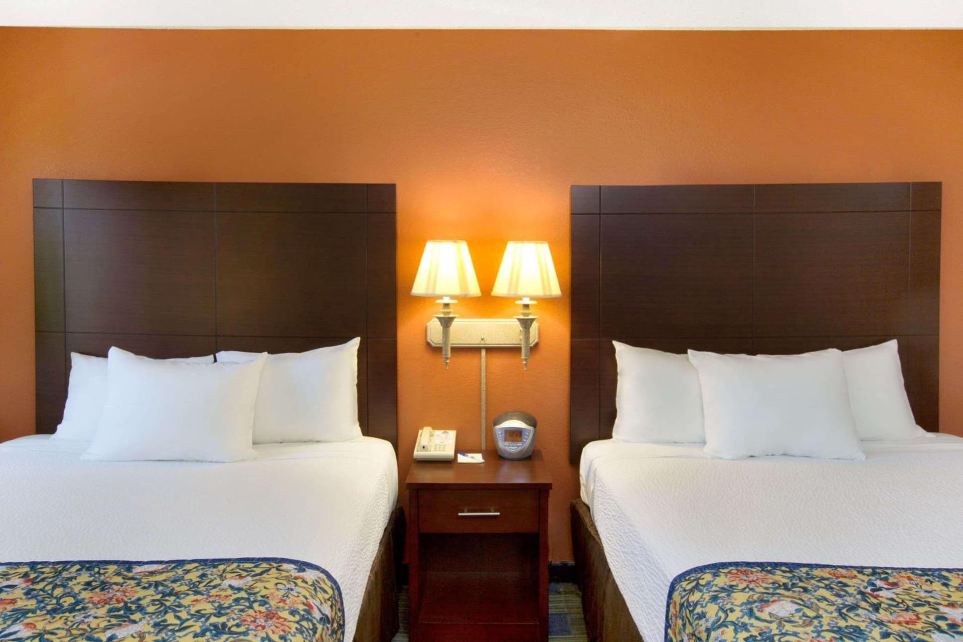 Days Inn by Wyndham Fremont gallery photo in Fremont, CA — image 4