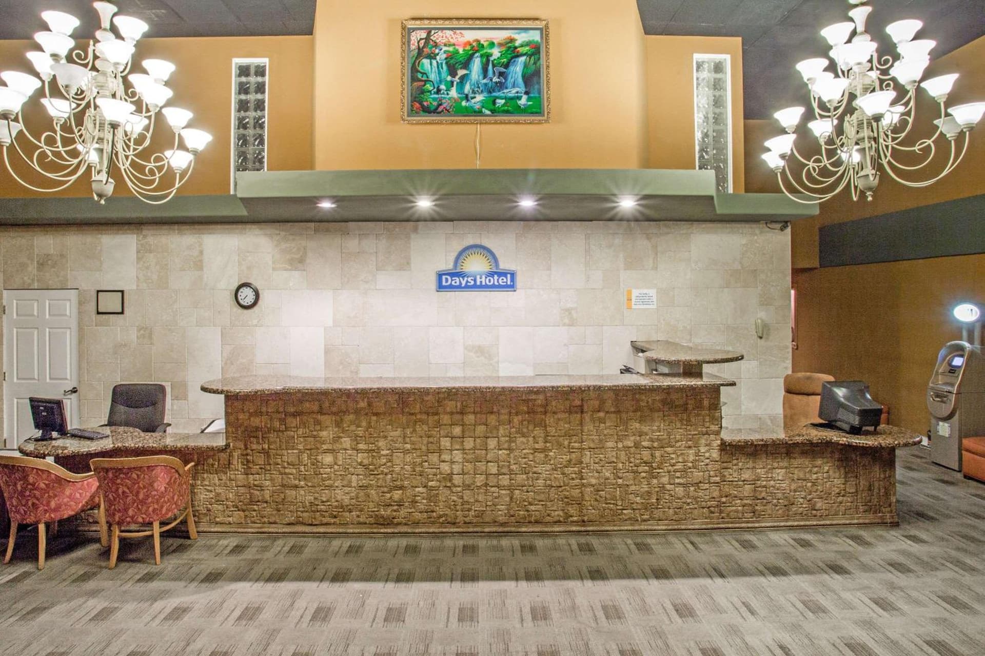 The Grand Inn Peoria interior in Peoria, AZ — gallery photo 2