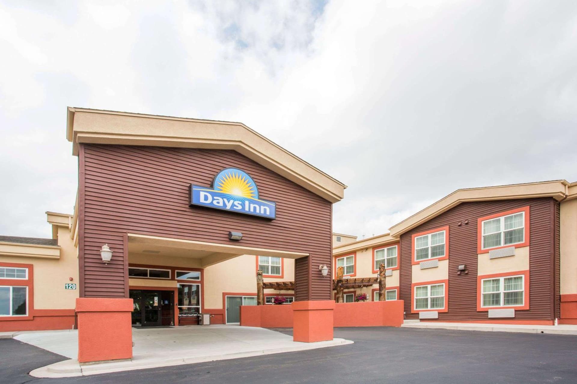 Days Inn by Wyndham Manitou Springs featured exterior or lobby in Manitou Springs, CO — similar hotel
