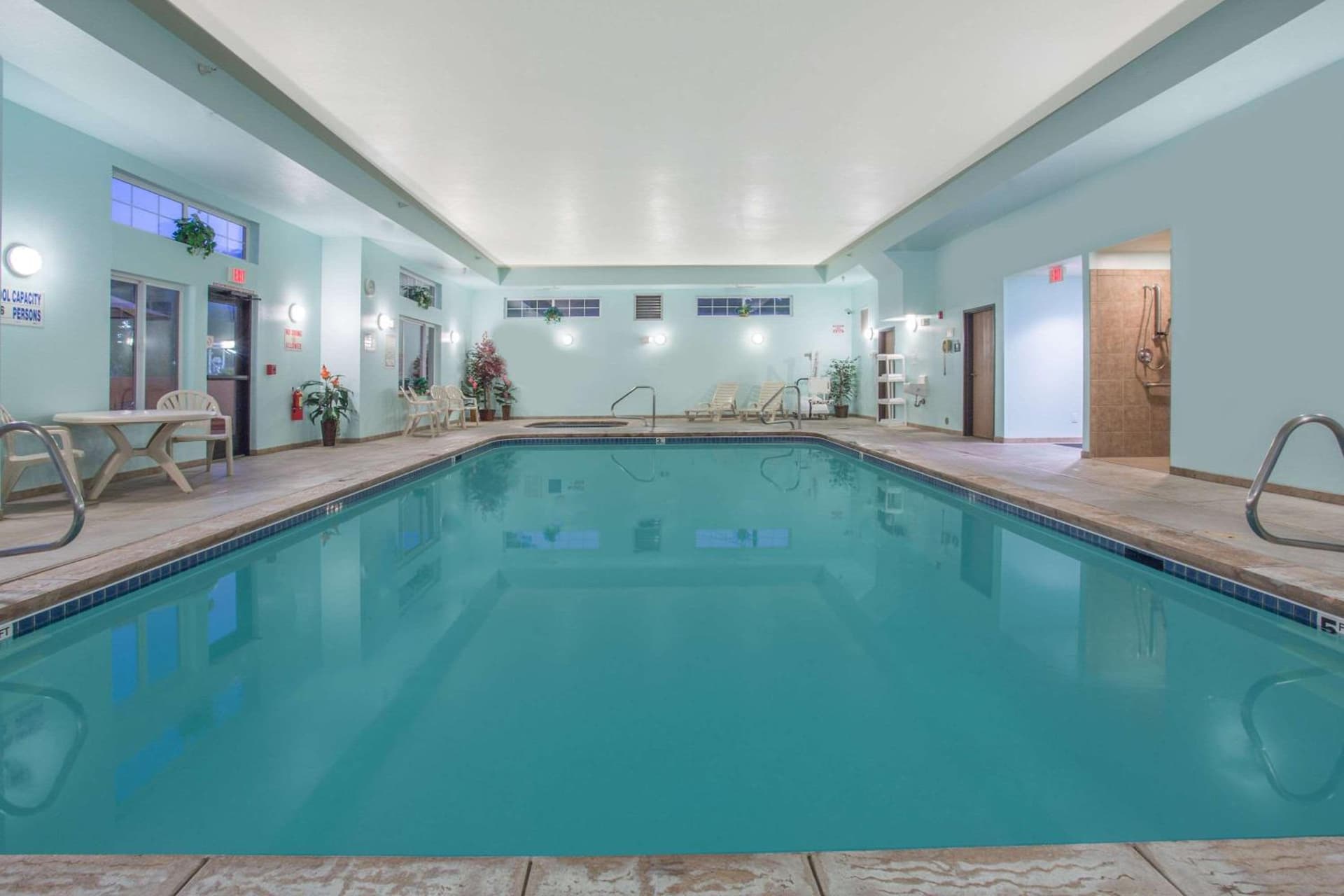 Days Inn by Wyndham Manitou Springs gallery photo in Manitou Springs, CO — image 94
