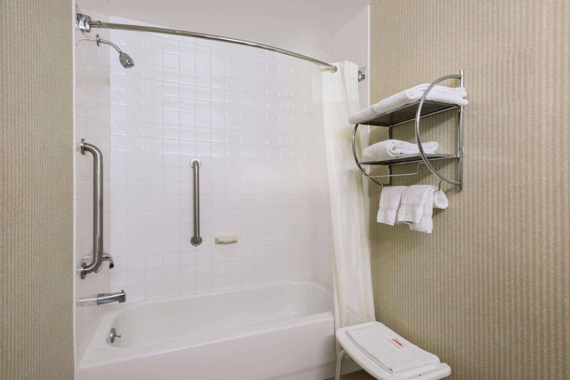 Days Inn by Wyndham Rutland/Killington Area property views in Rutland, VT — gallery photo 3