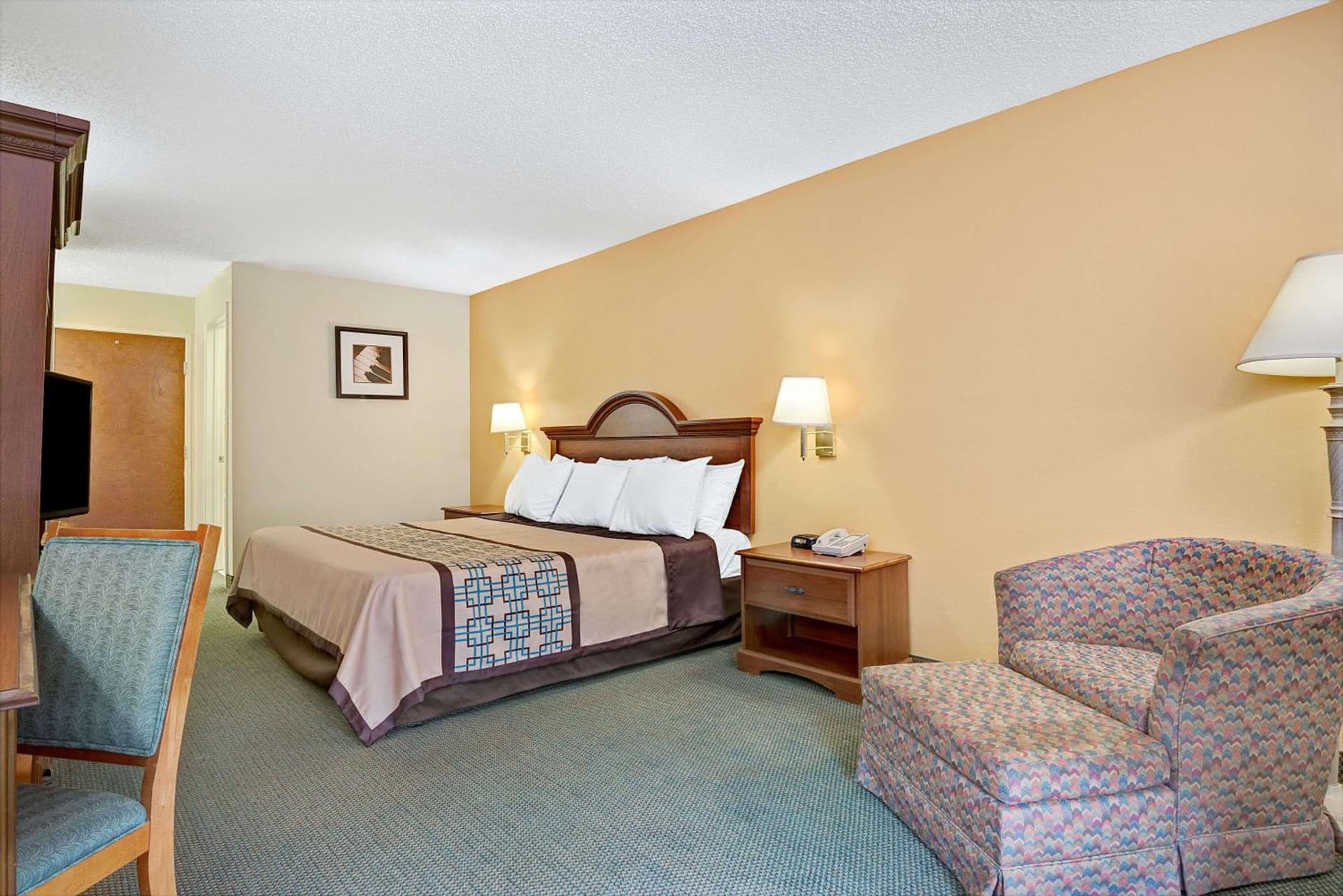 Days Inn by Wyndham Burlington East gallery photo in Haw River, NC — image 14