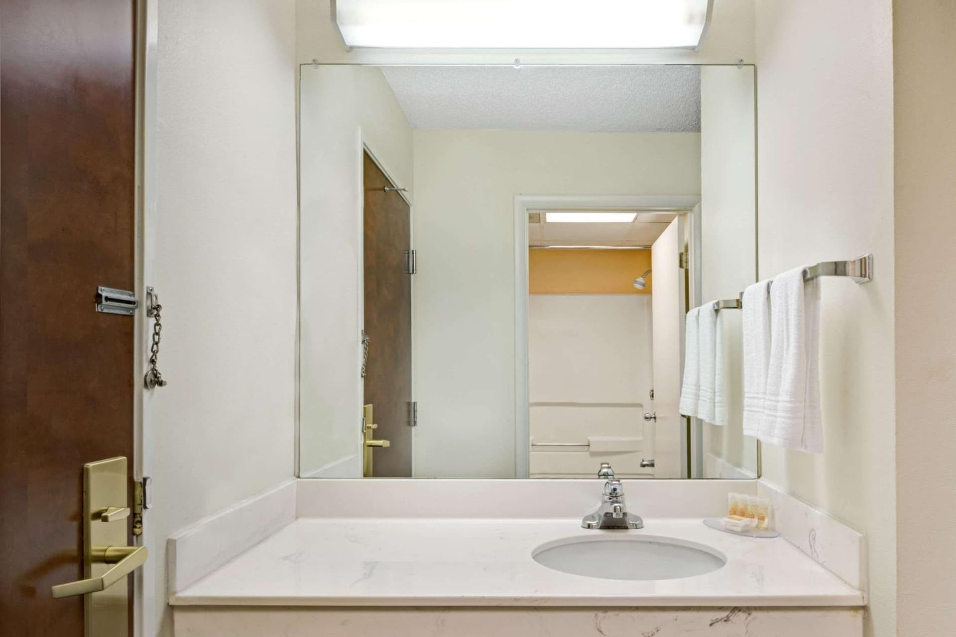 Days Inn by Wyndham Burlington East property views in Haw River, NC — gallery photo 3