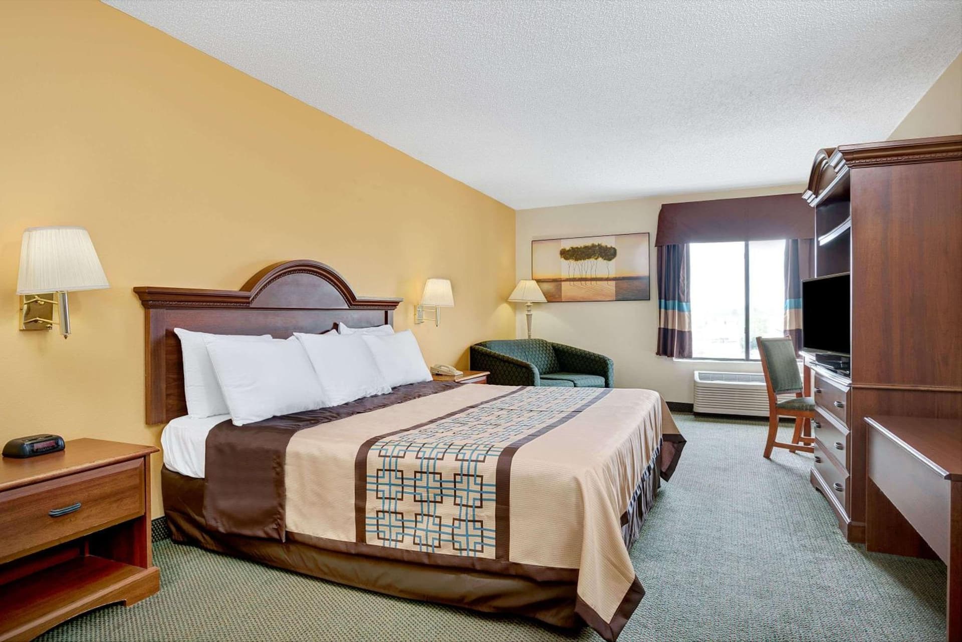 Days Inn by Wyndham Burlington East gallery photo in Haw River, NC — image 8