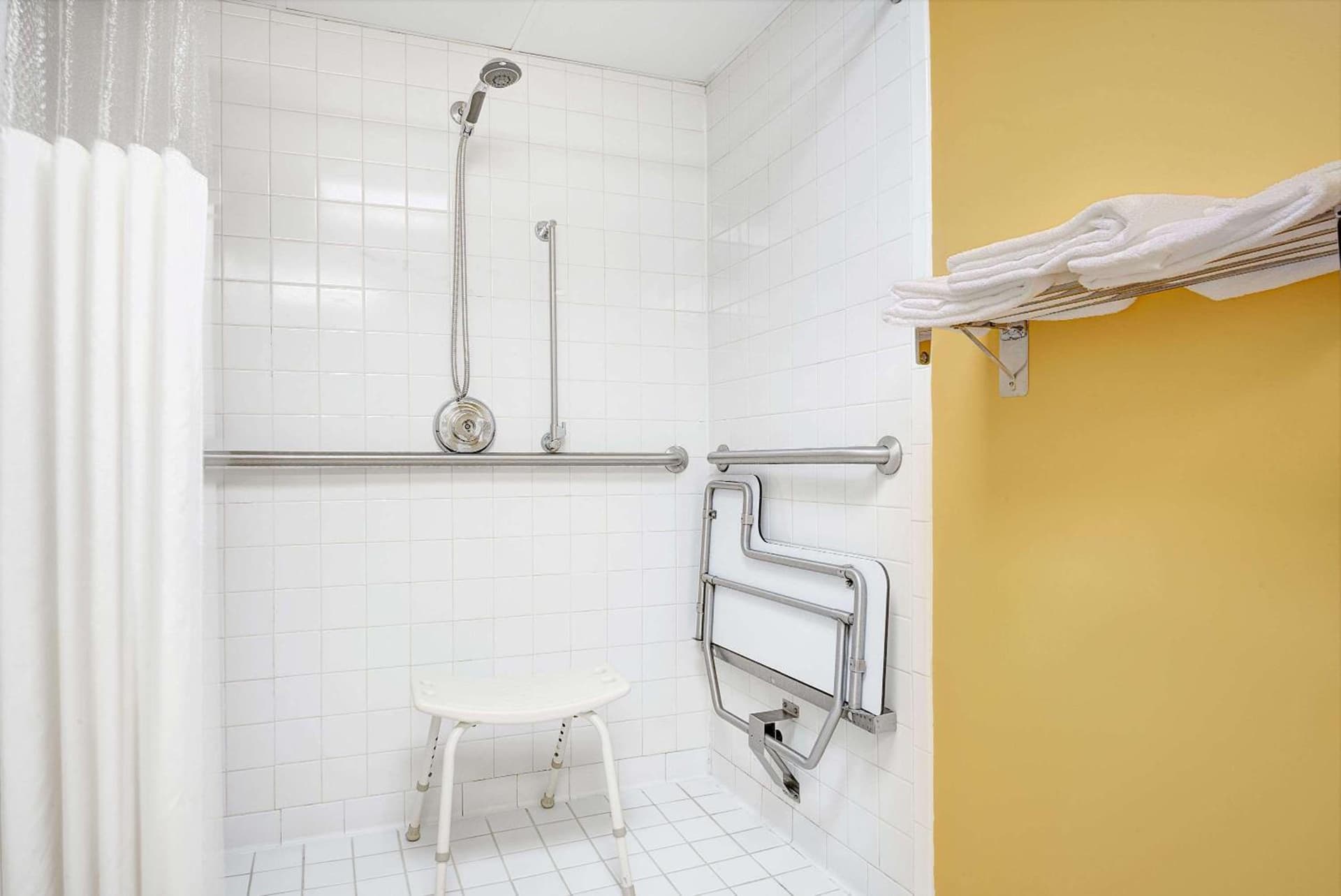 Days Inn by Wyndham Burlington East interior in Haw River, NC — gallery photo 2