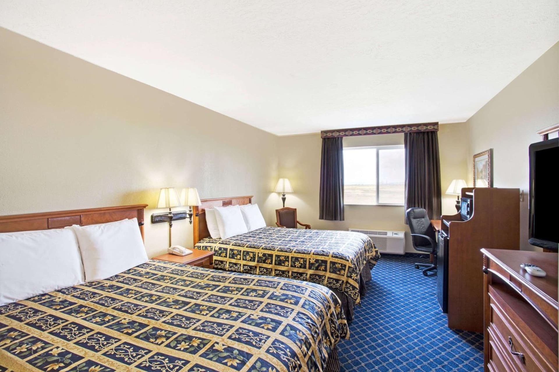 Days Inn by Wyndham Brigham City gallery photo in Brigham City, UT — image 8
