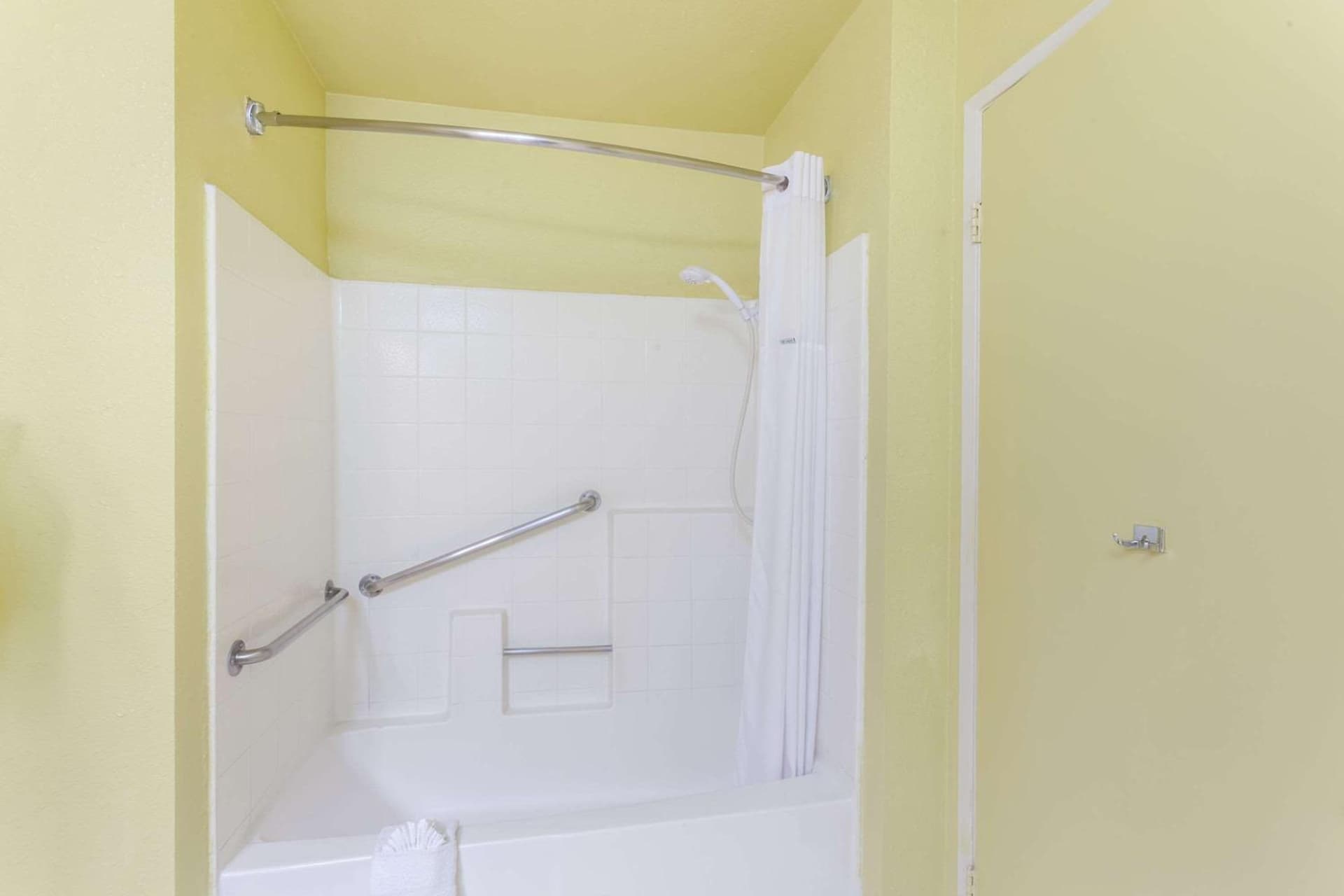 Hospitality Inn gallery photo in San Bernardino, CA — image 40