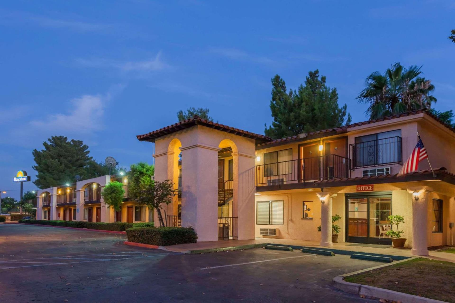 Hospitality Inn interior in San Bernardino, CA — gallery photo 2