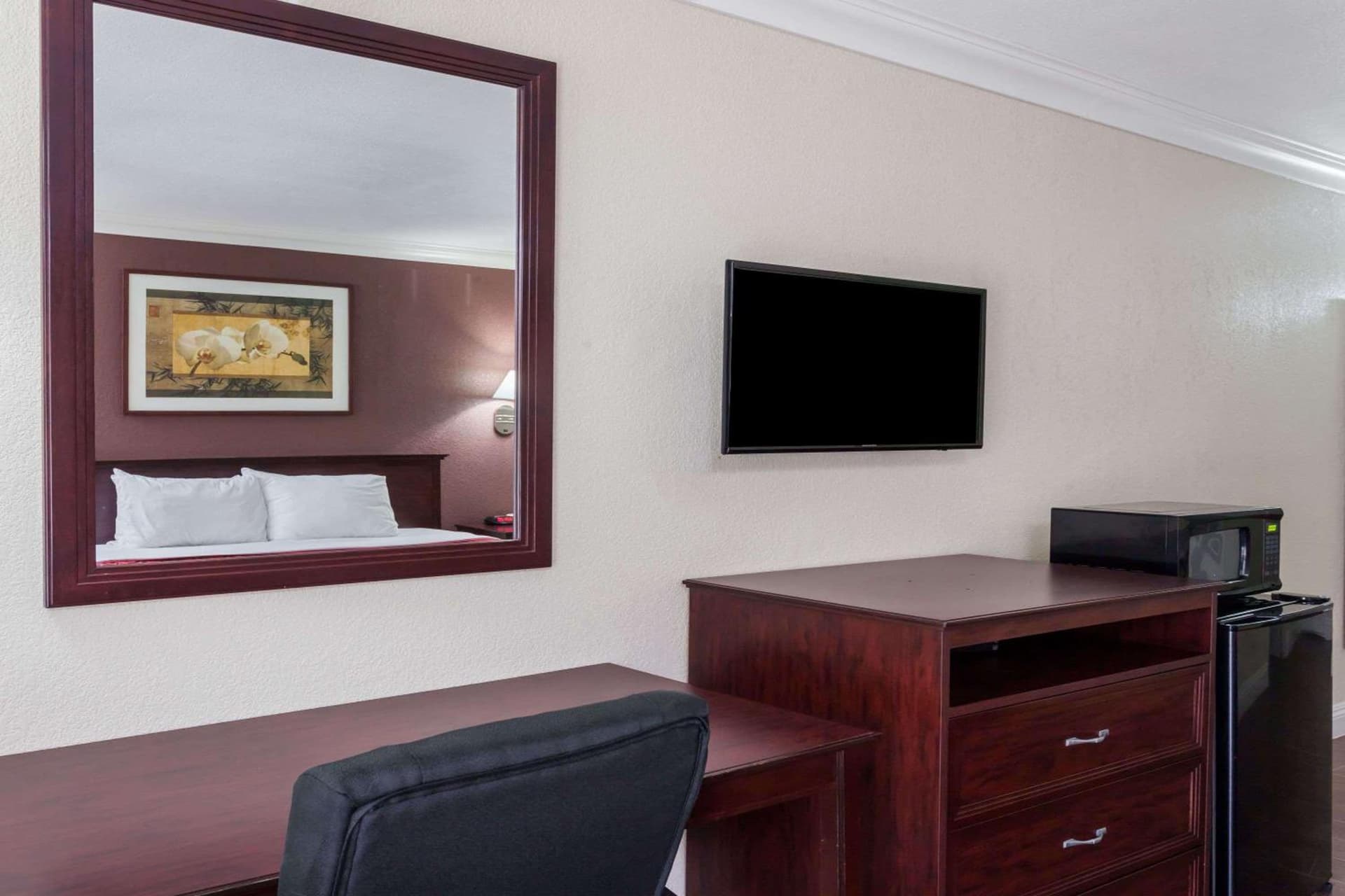 Hospitality Inn gallery photo in San Bernardino, CA — image 15