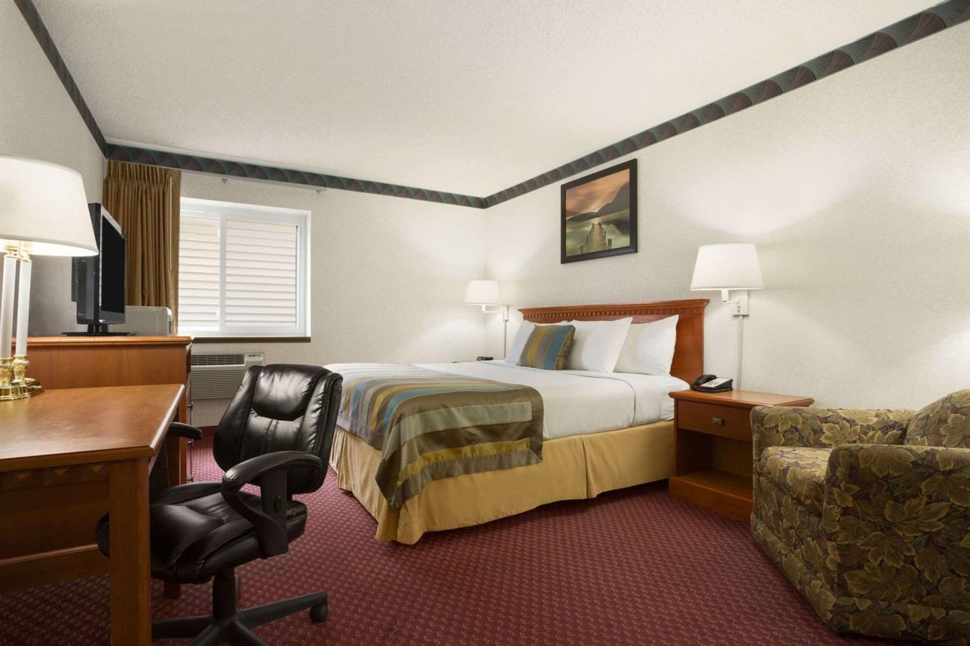 Days Inn by Wyndham Middletown gallery photo in Middletown, OH — image 24