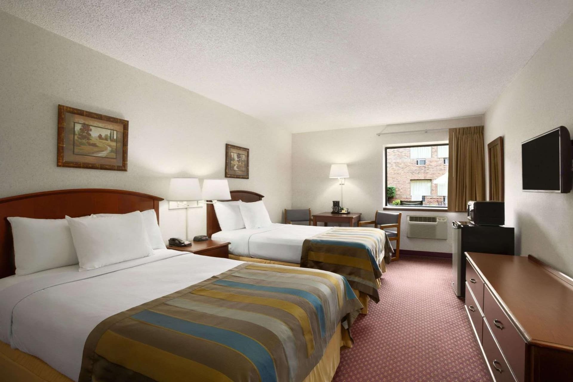 Days Inn by Wyndham Middletown gallery photo in Middletown, OH — image 14