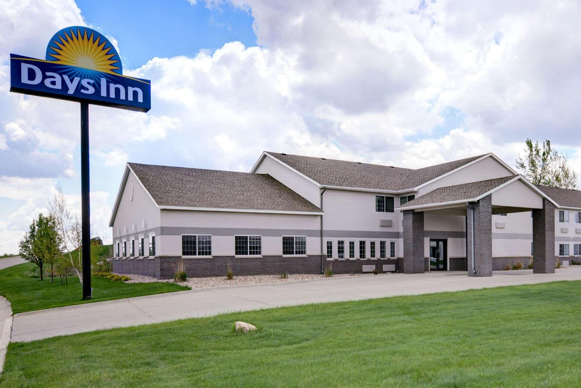 Days Inn by Wyndham Carroll featured exterior or lobby in Carroll, IA — similar hotel