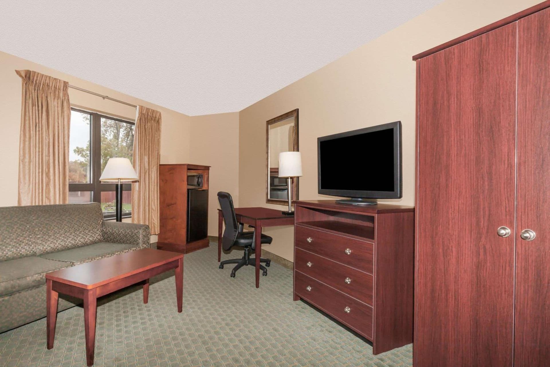 Days Inn by Wyndham Utica gallery photo in Utica, NY — image 25