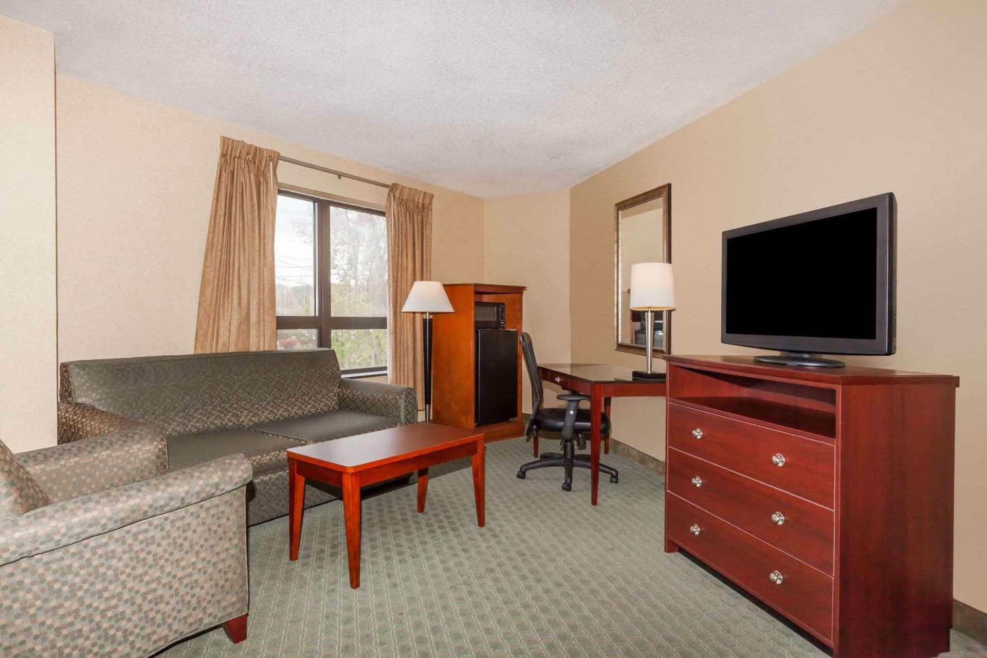 Days Inn by Wyndham Utica gallery photo in Utica, NY — image 26