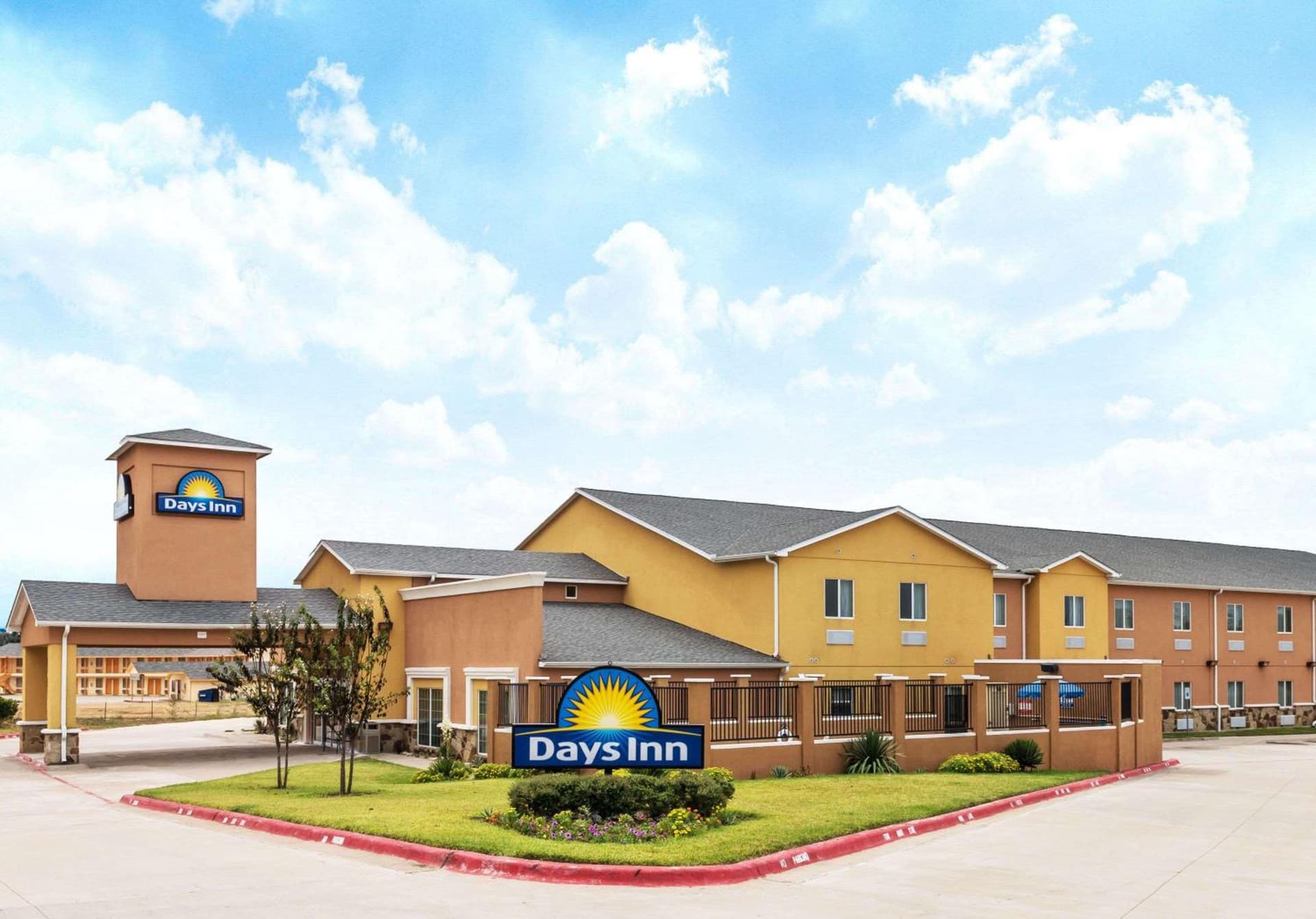 Days Inn by Wyndham Rockdale Texas featured exterior or lobby in Rockdale, TX — similar hotel