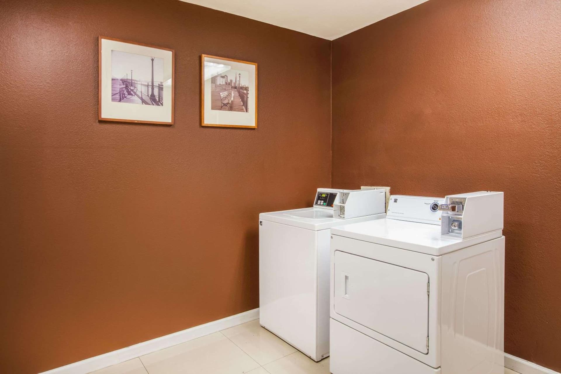 Days Inn & Suites by Wyndham Antioch gallery photo in Antioch, CA — image 11