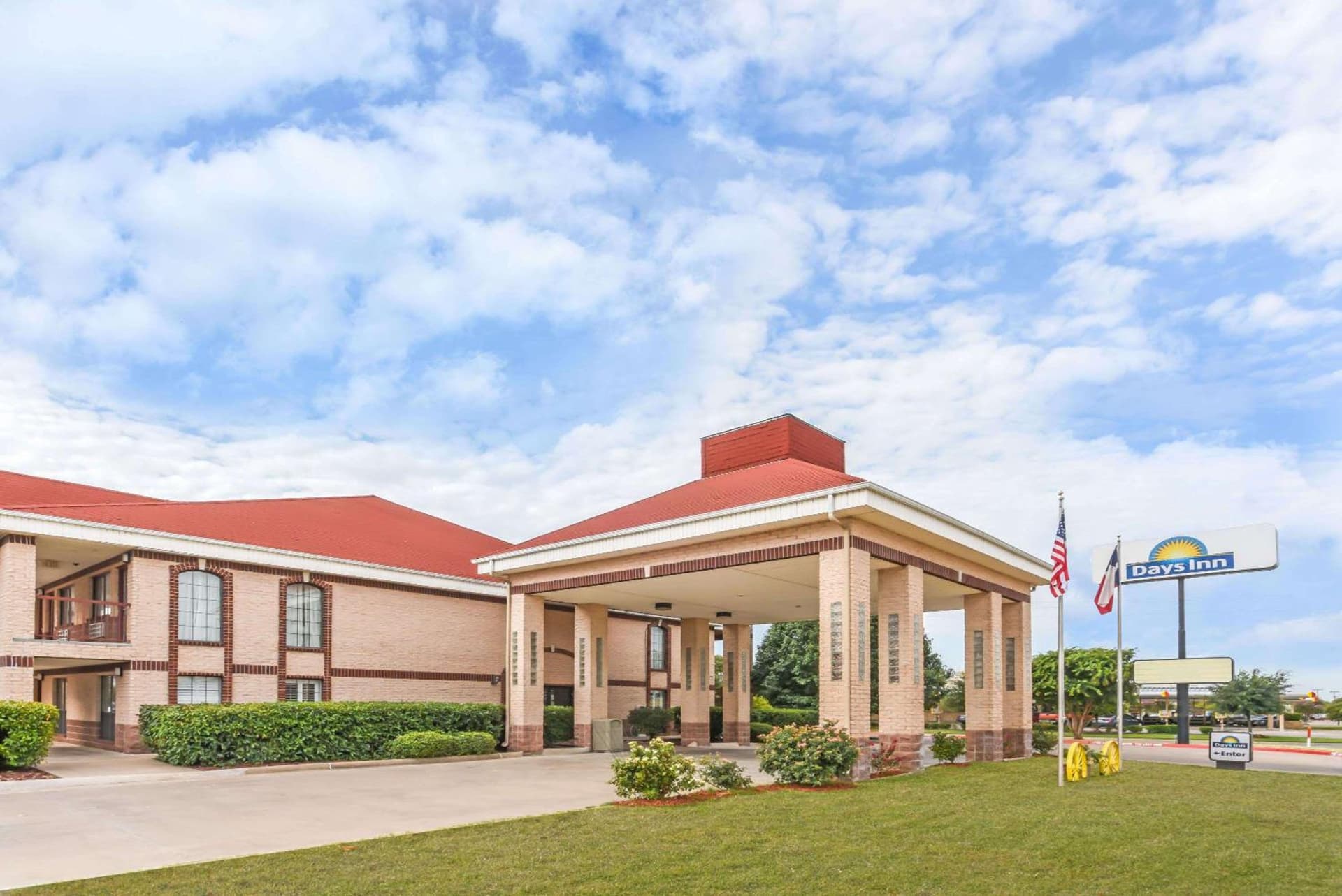 Days Inn by Wyndham Granbury featured exterior or lobby in Granbury, TX — similar hotel