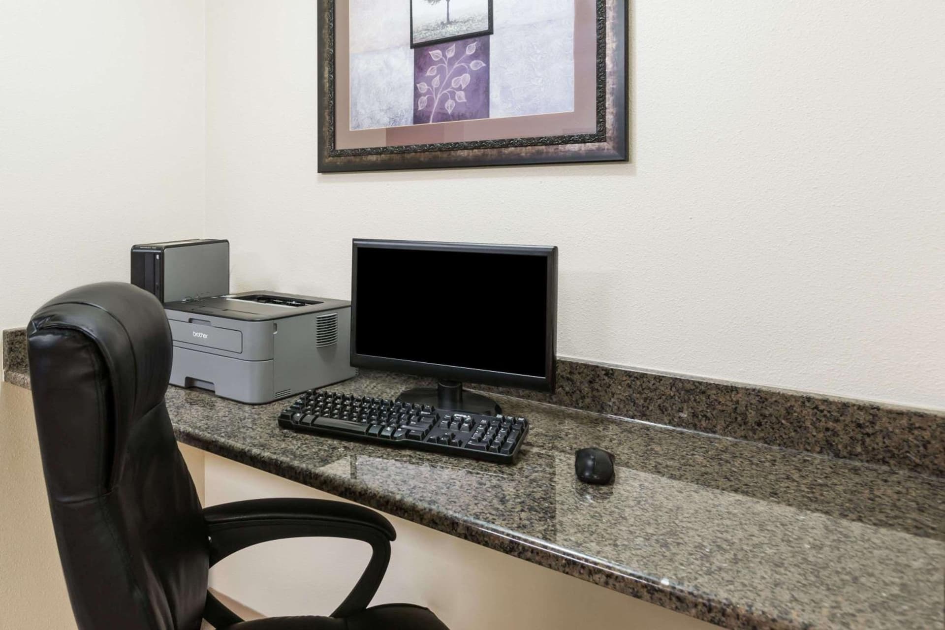 Days Inn & Suites by Wyndham Des Moines Airport gallery photo in Des Moines, IA — image 50