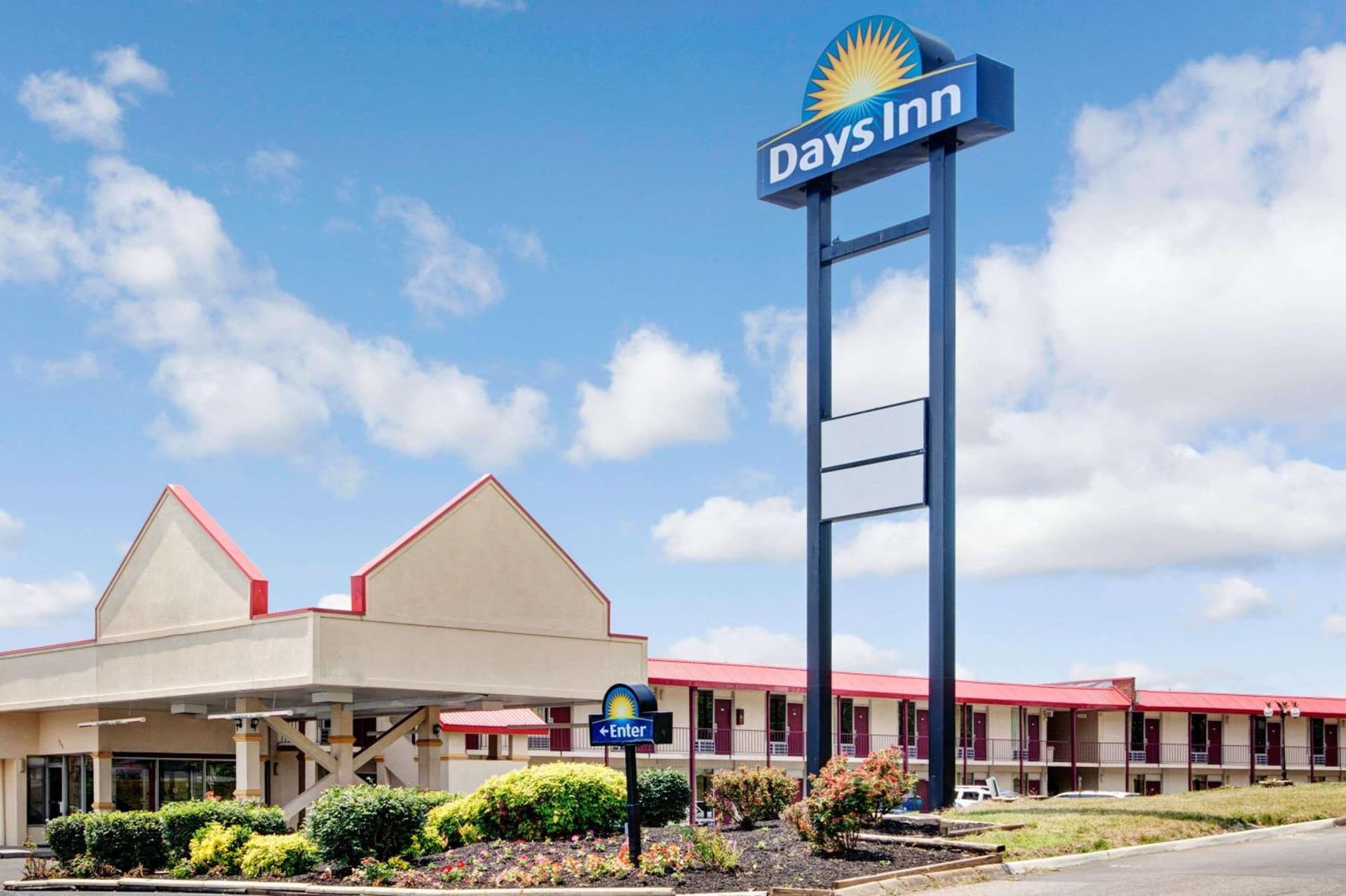 Days Inn by Wyndham Knoxville West featured exterior or lobby in Knoxville, TN — similar hotel