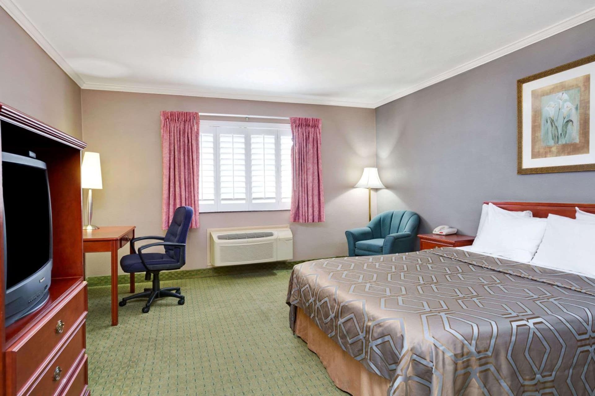 Days Inn by Wyndham West Covina gallery photo in West Covina, CA — image 6