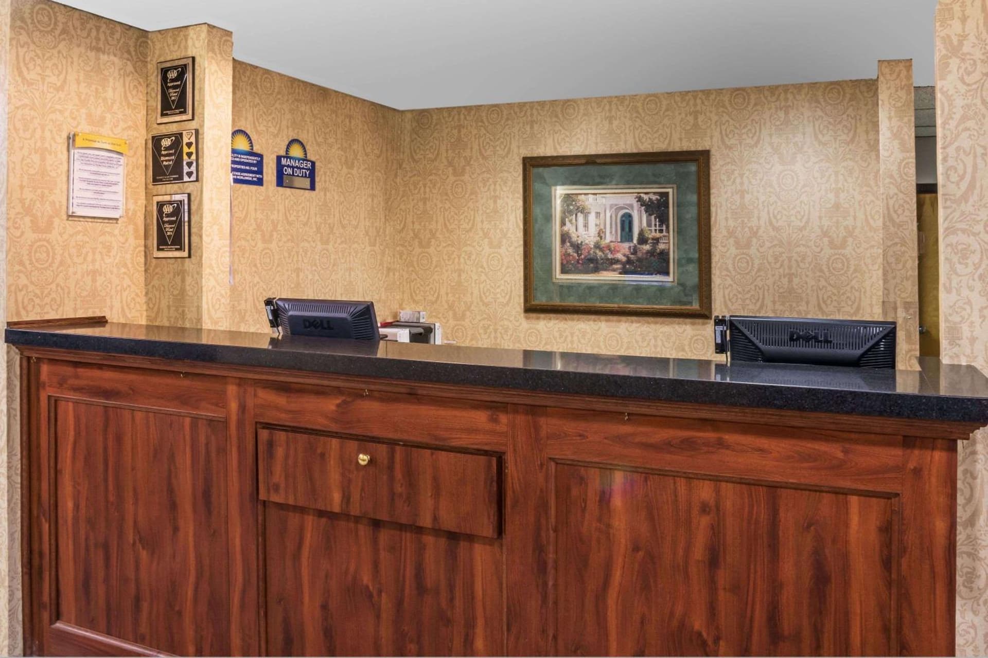 Days Inn by Wyndham Killeen Fort Hood interior in Killeen, TX — gallery photo 2
