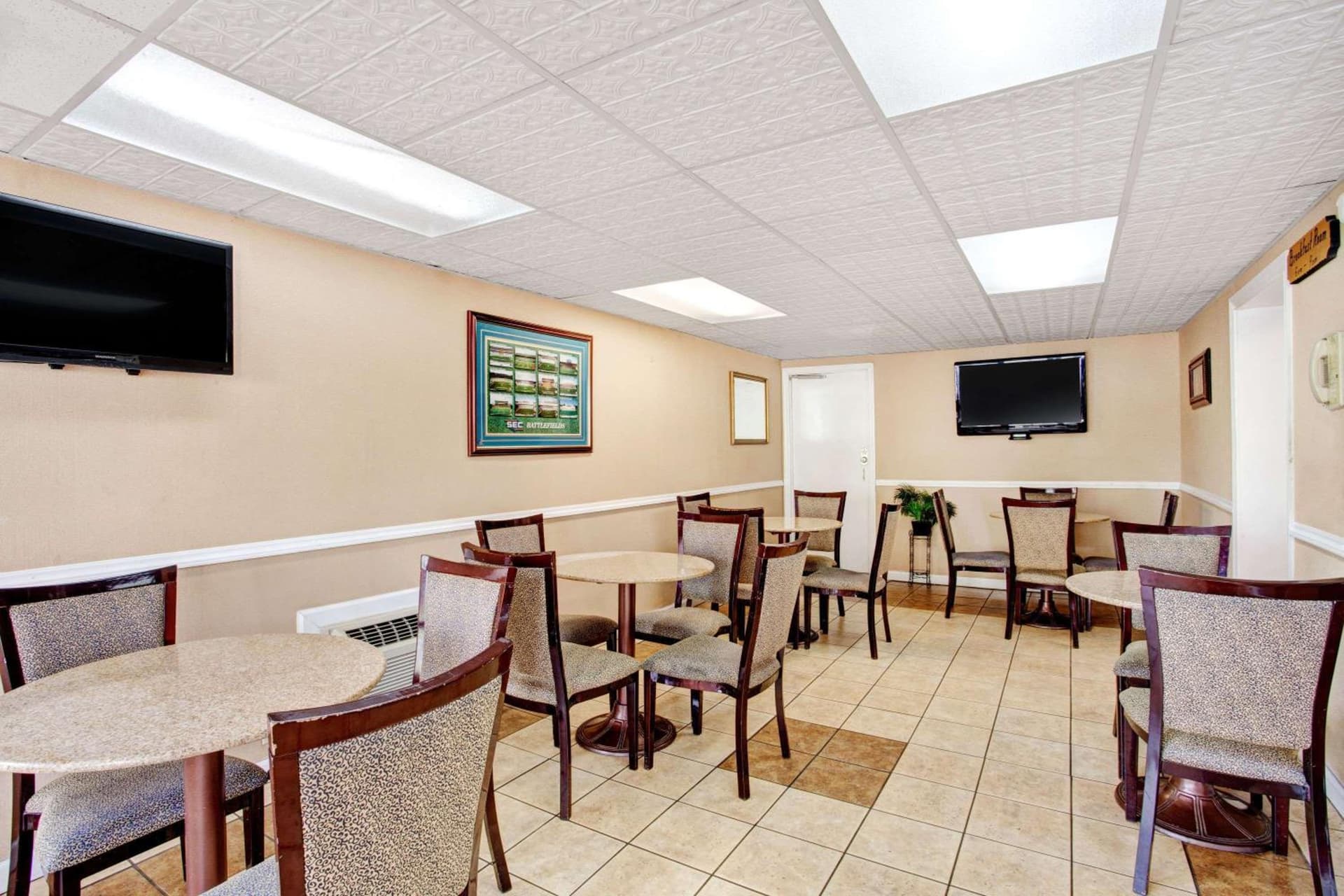 Days Inn by Wyndham Knoxville West gallery photo in Knoxville, TN — image 10