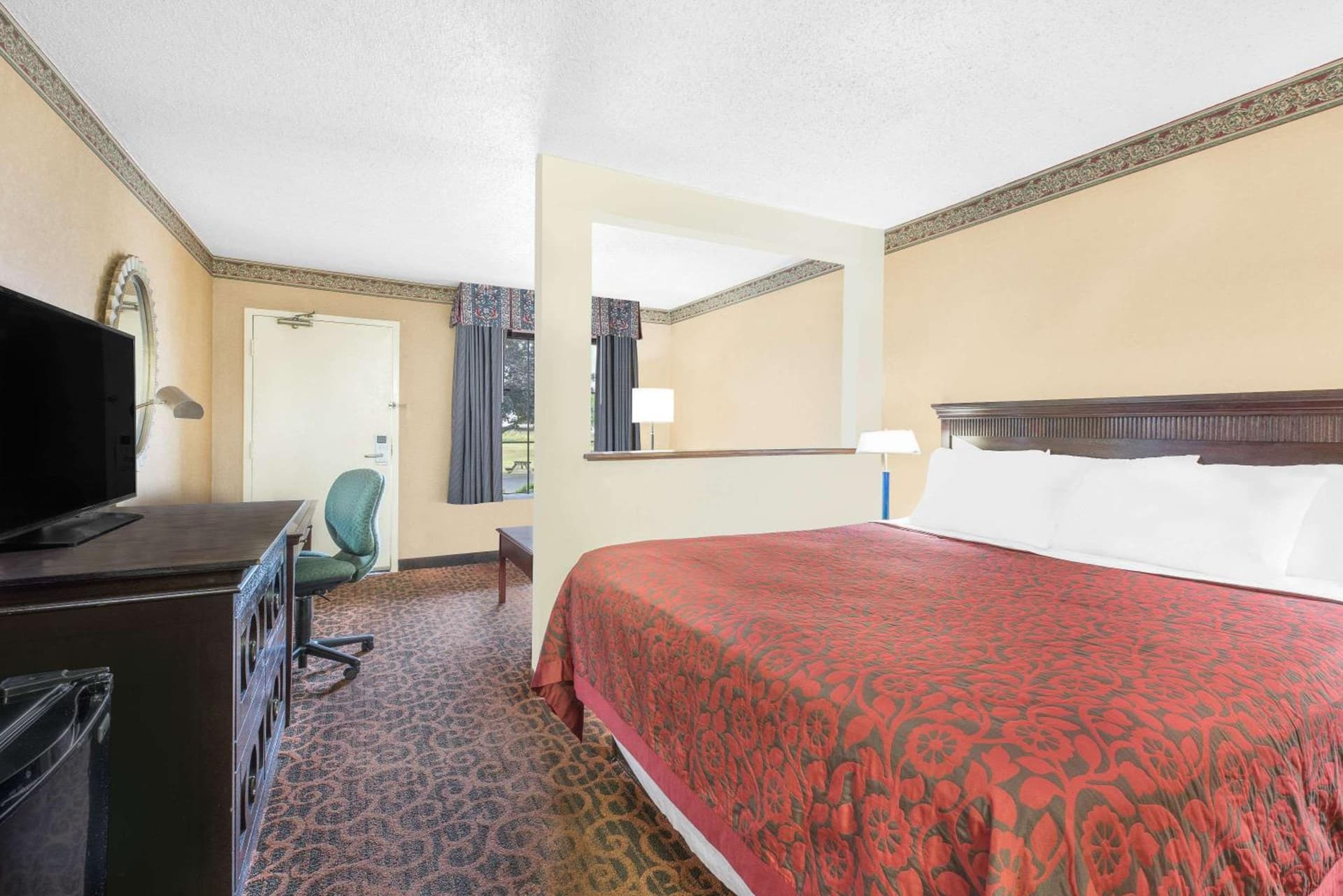 Days Inn & Suites by Wyndham York gallery photo in York, PA — image 22