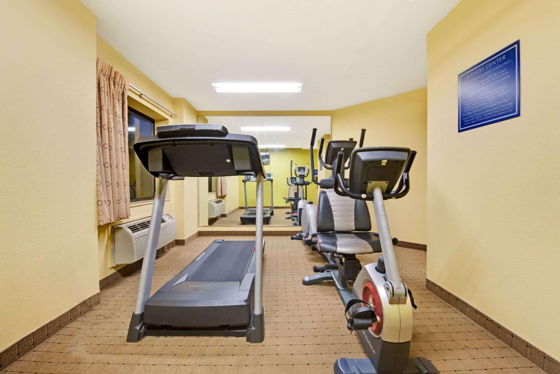 Days Inn & Suites by Wyndham DeSoto gallery photo in DeSoto, TX — image 7