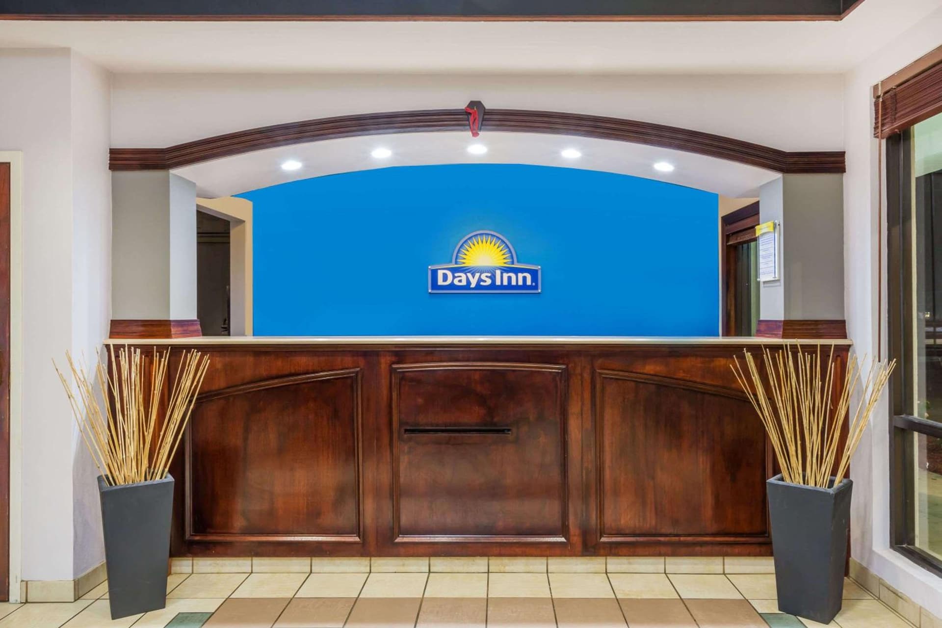 Days Inn by Wyndham Pearl/Jackson Airport property views in Pearl, MS — gallery photo 3